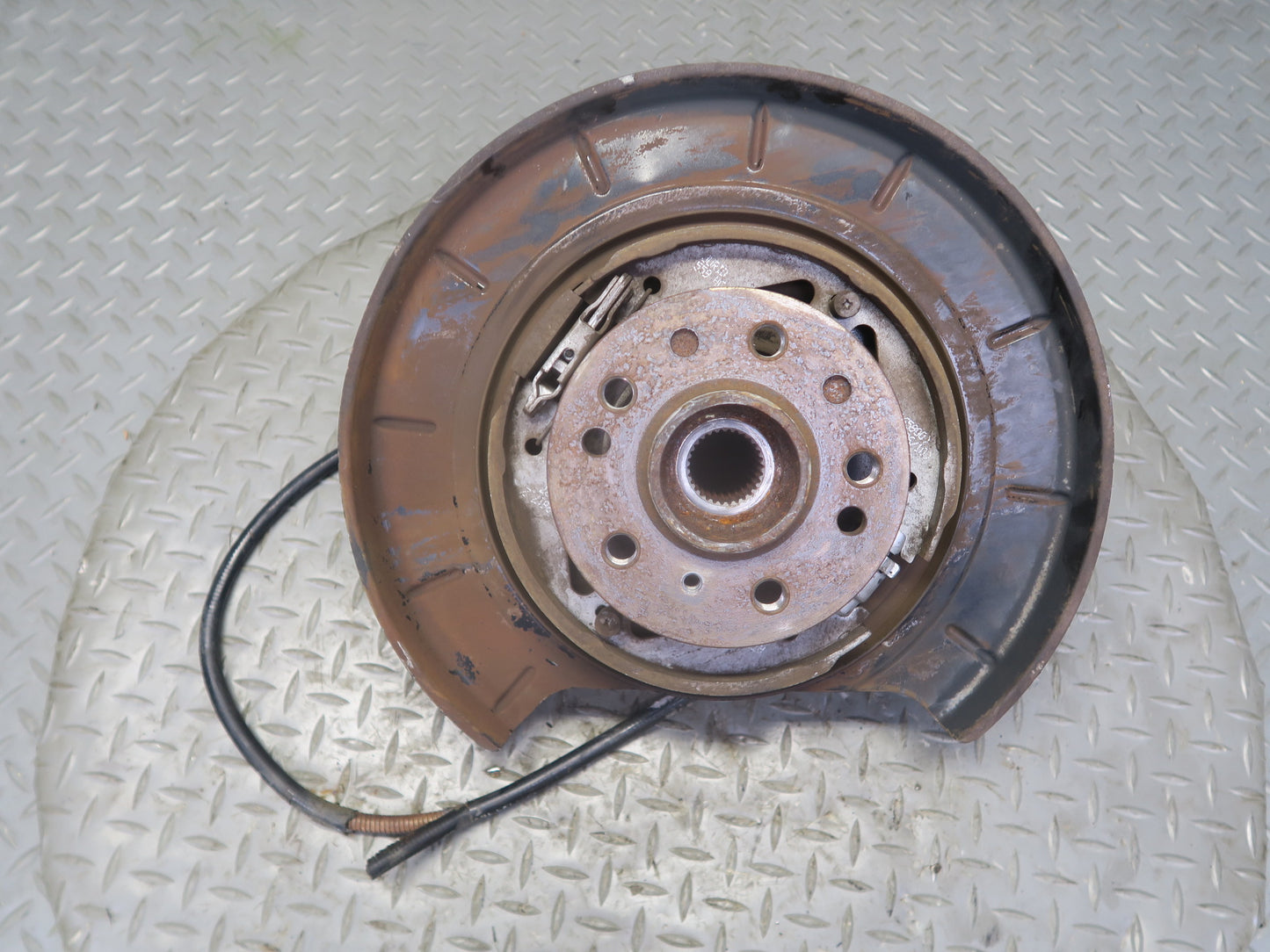 06-11 Mercedes W164 ML350 AWD Rear Right Spindle Knuckle Wheel Hub Bearing OEM