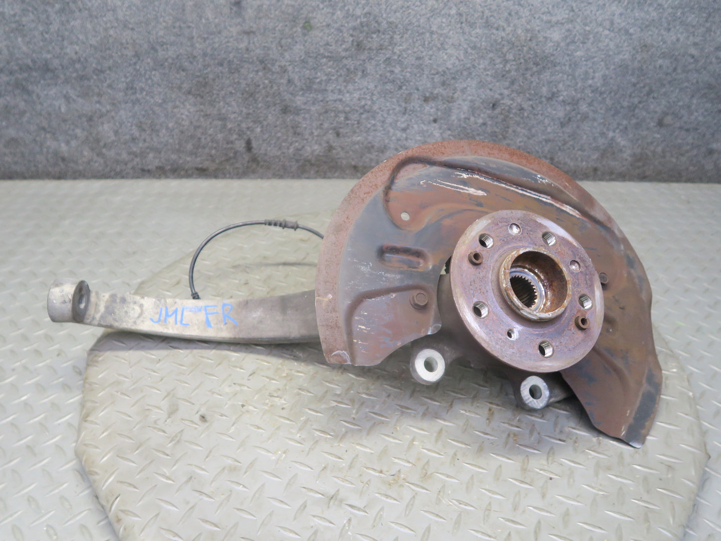 06-11 Mercedes W164 ML350 AWD Front Right Spindle Knuckle Wheel Hub Bearing OEM
