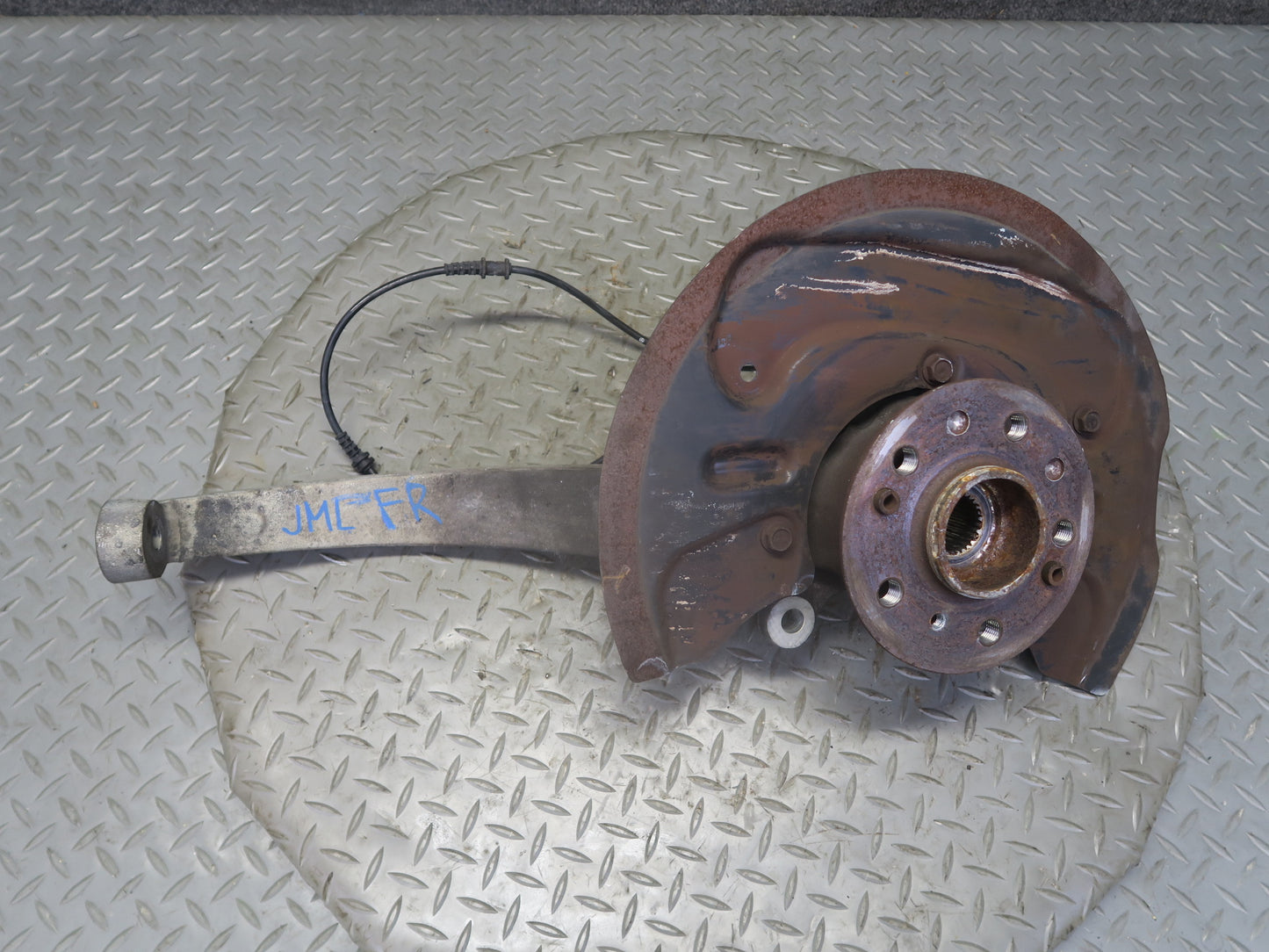 06-11 Mercedes W164 ML350 AWD Front Right Spindle Knuckle Wheel Hub Bearing OEM