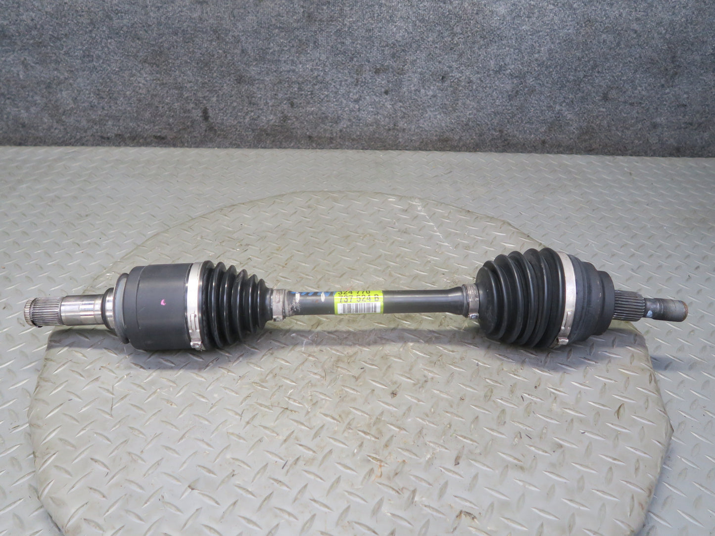 06-11 Mercedes W164 Ml-class AWD Front Left Axle Shaft 1643300801 OEM