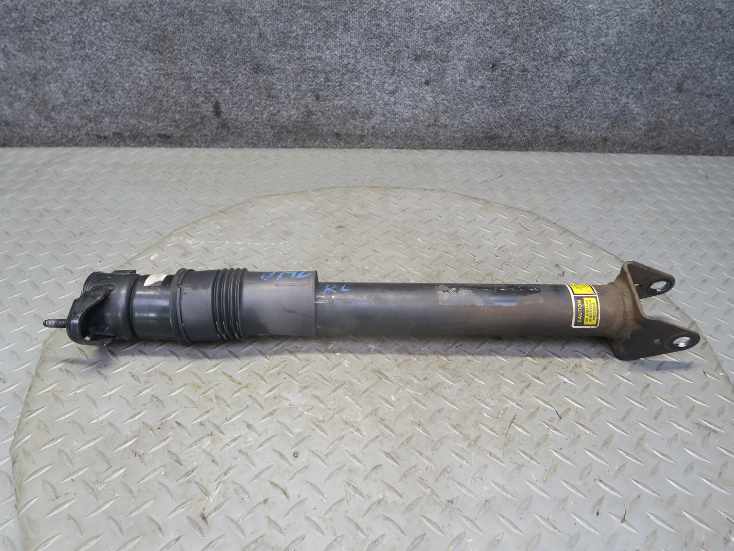06-11 Mercedes W164 ML350 AWD Rear Left & Right Strut Shock Absorber Set OEM