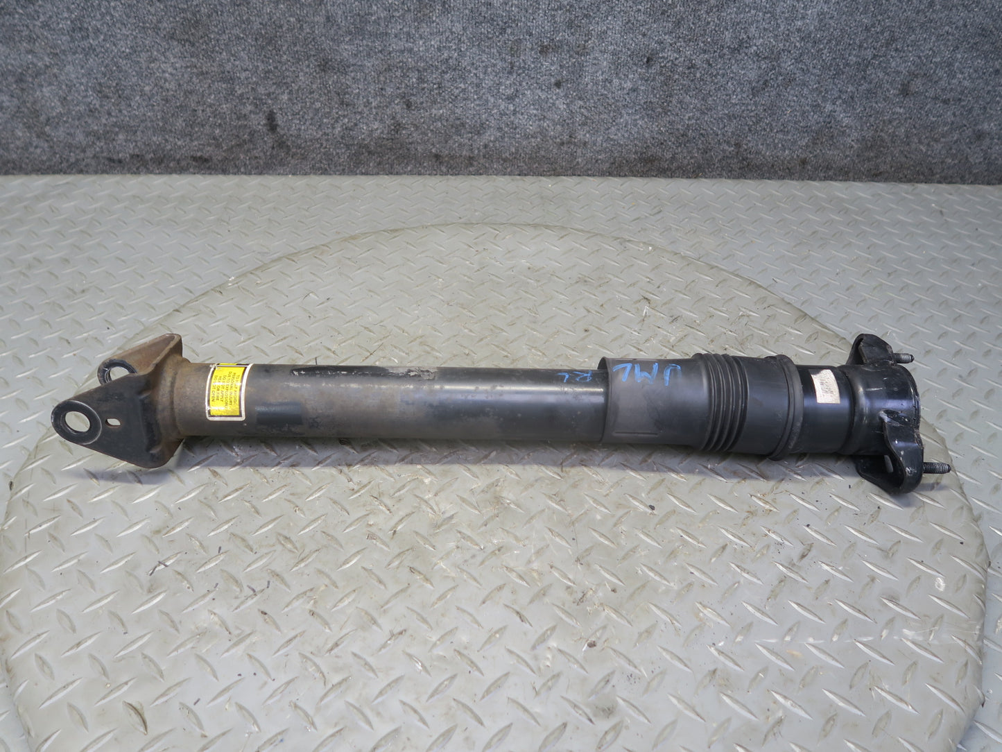 06-11 Mercedes W164 ML350 AWD Rear Left & Right Strut Shock Absorber Set OEM