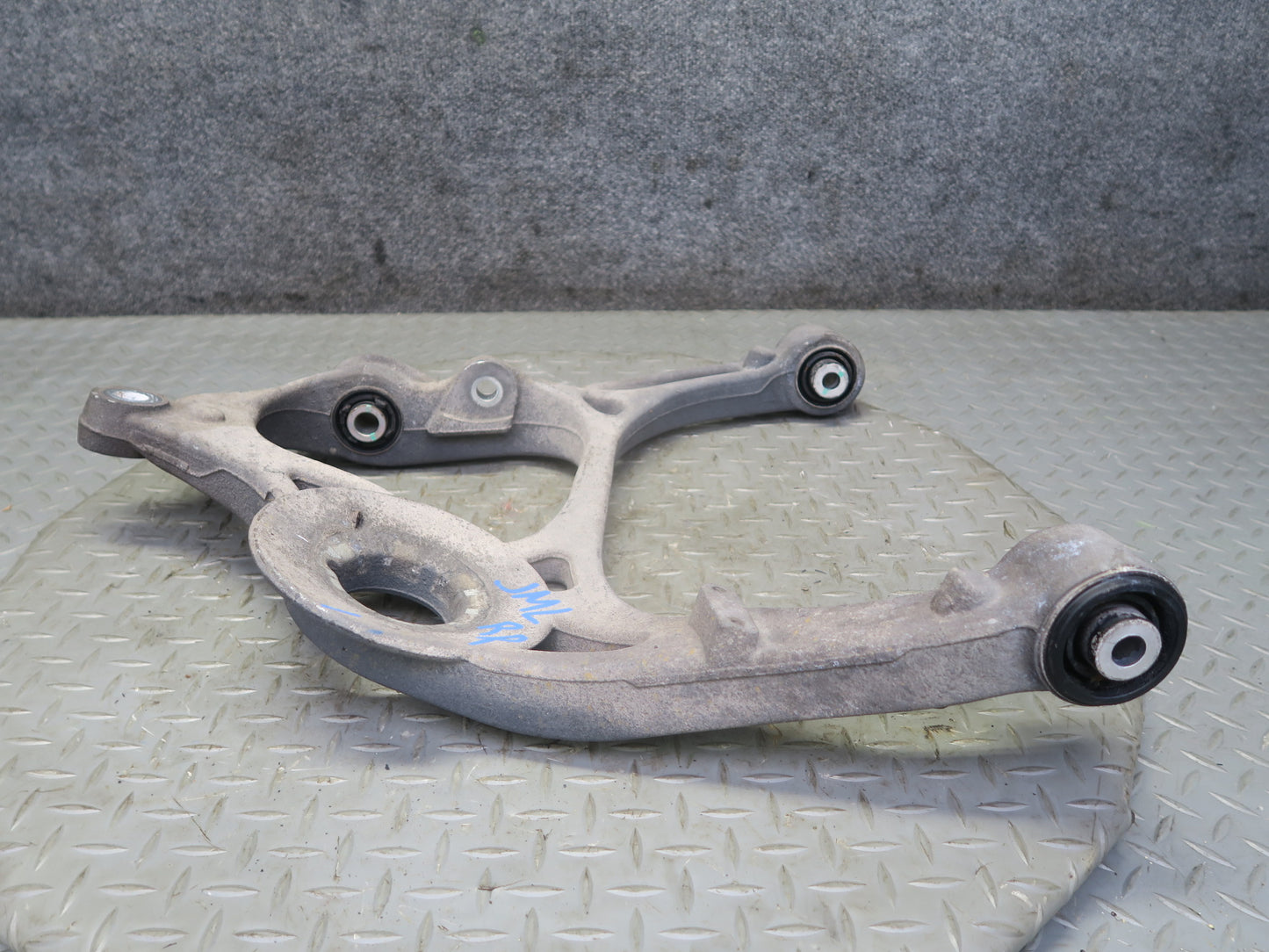 06-11 Mercedes W164 ML350 AWD Rear Right Lower Control Arm OEM