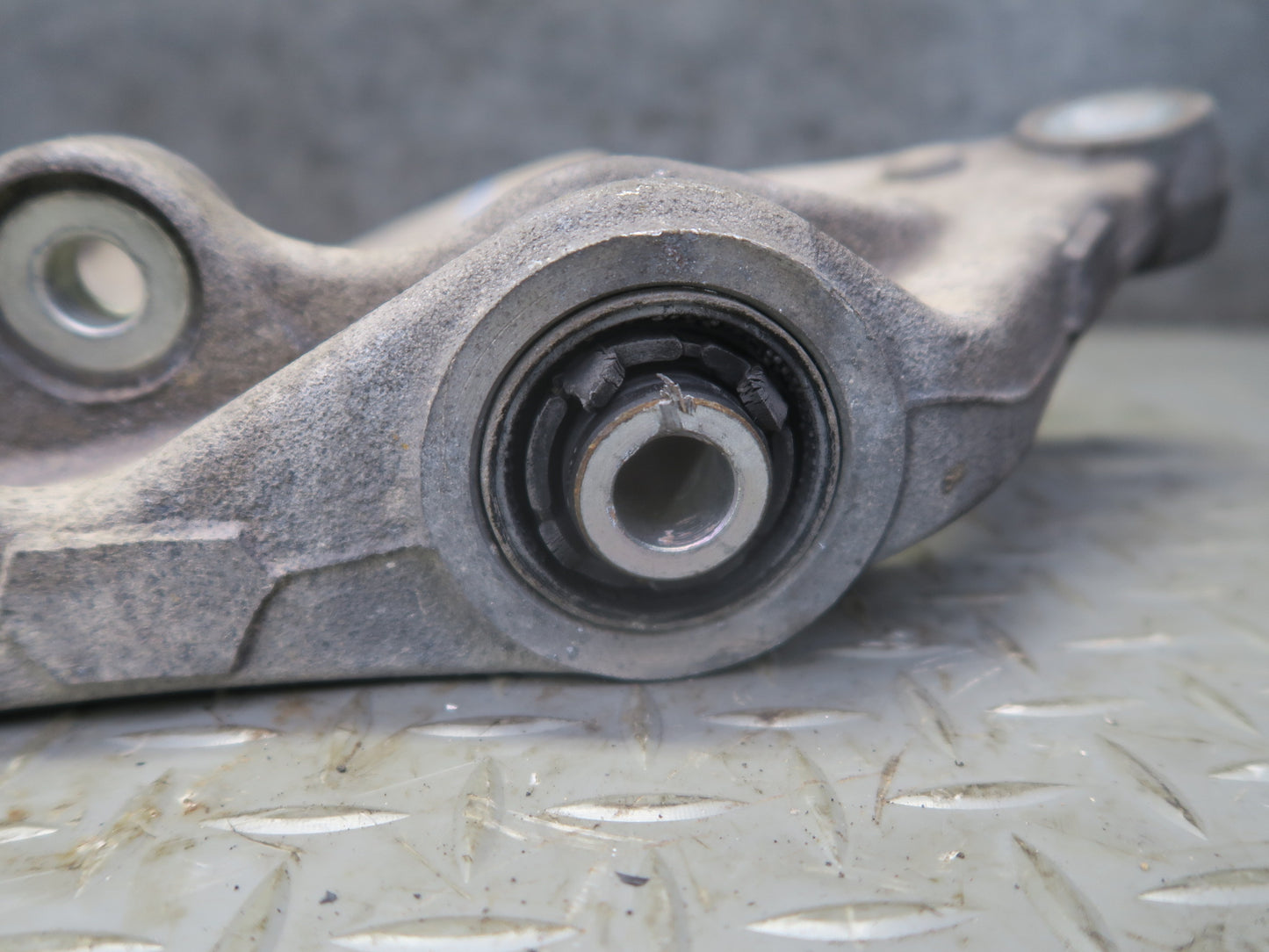 06-11 Mercedes W164 ML350 AWD Rear Right Lower Control Arm OEM