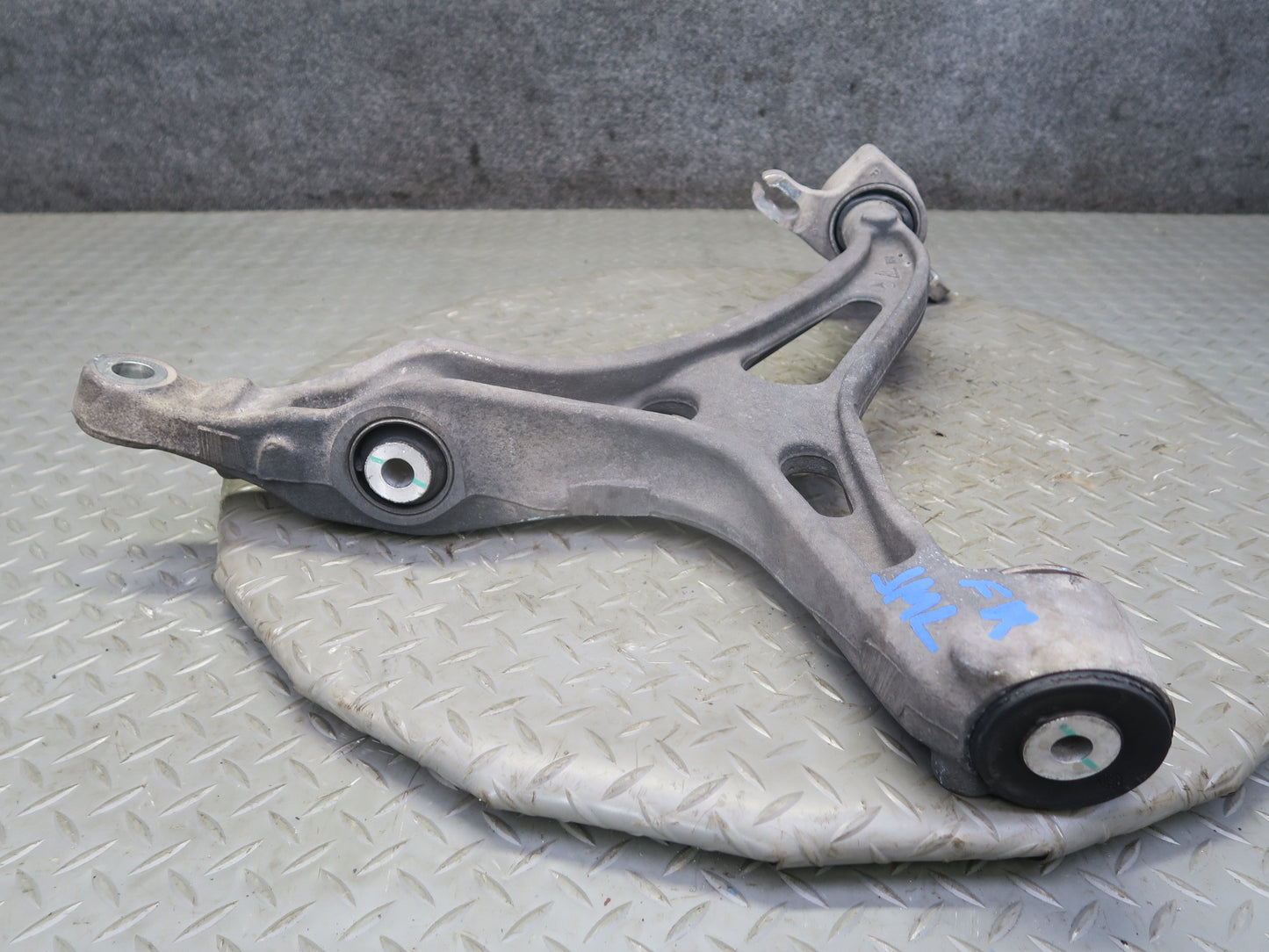 06-11 Mercedes W164 ML350 ML550 Front Right Lower Control Arm OEM
