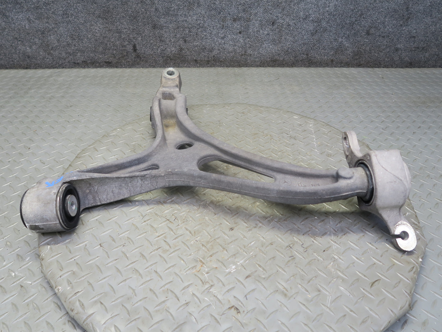 06-11 Mercedes W164 ML350 ML550 Front Right Lower Control Arm OEM