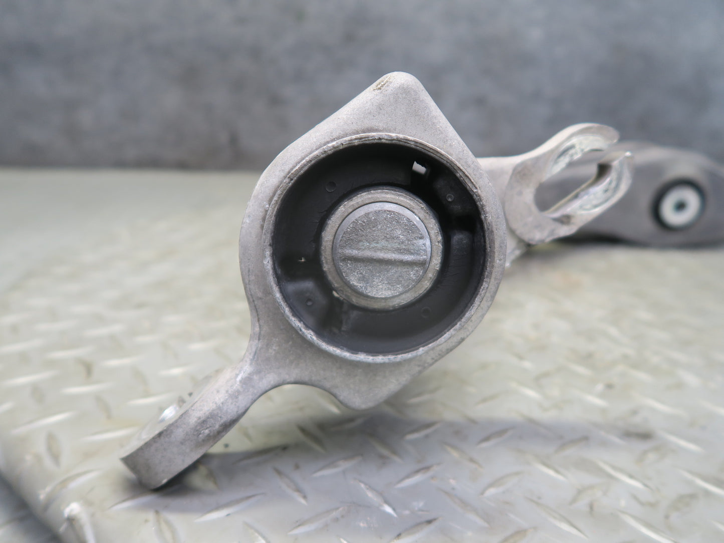 06-11 Mercedes W164 ML350 ML550 Front Right Lower Control Arm OEM