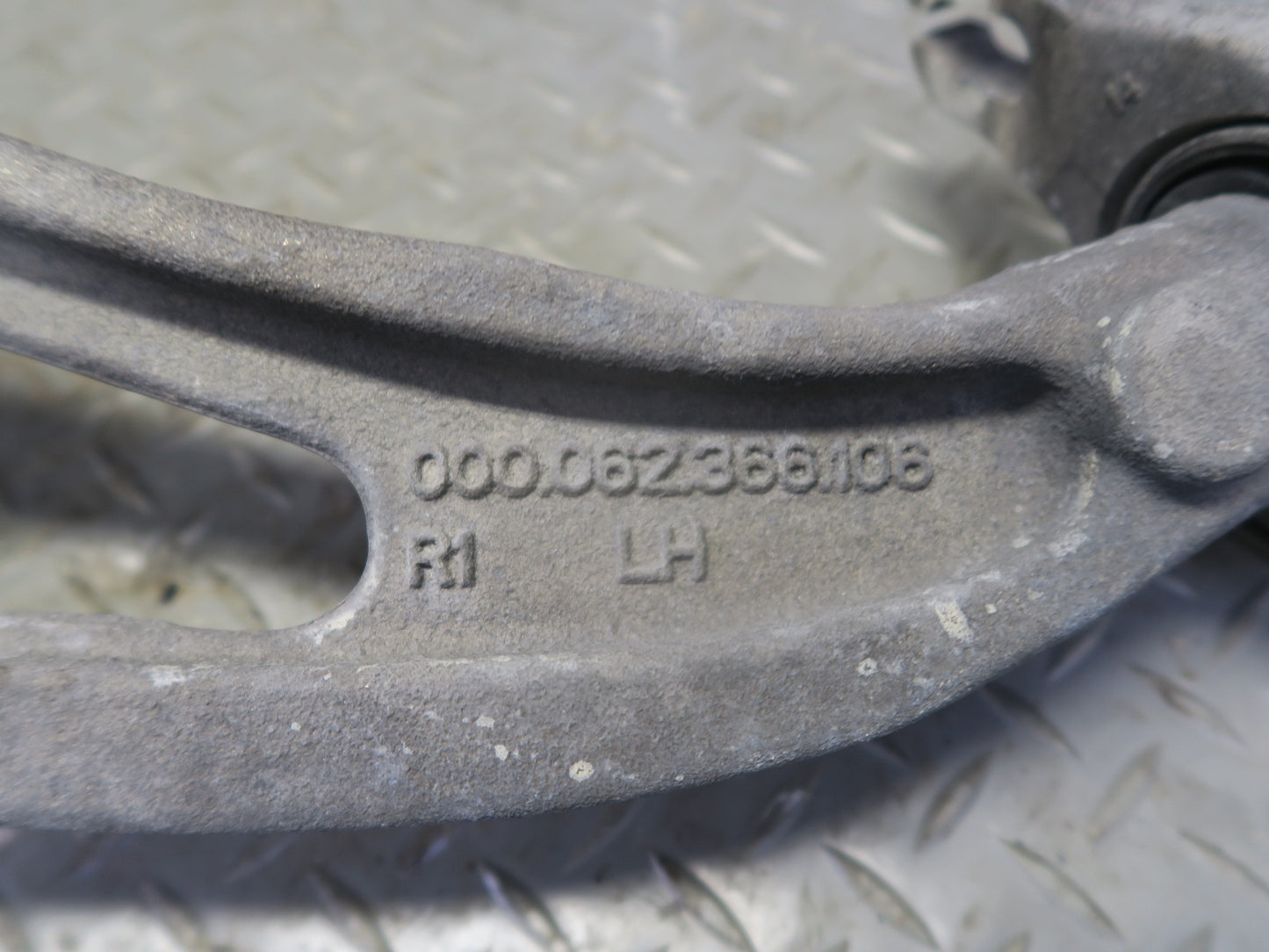 06-11 Mercedes W164 ML350 ML550 Front Left Lower Control Arm OEM