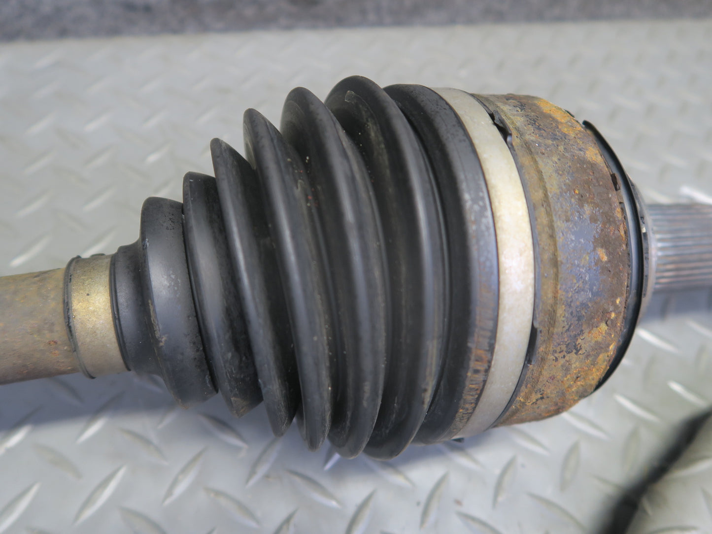 2008-2015 Lexus URJ201L LX570 4WD Front Left Driver Side CV Axle Shaft