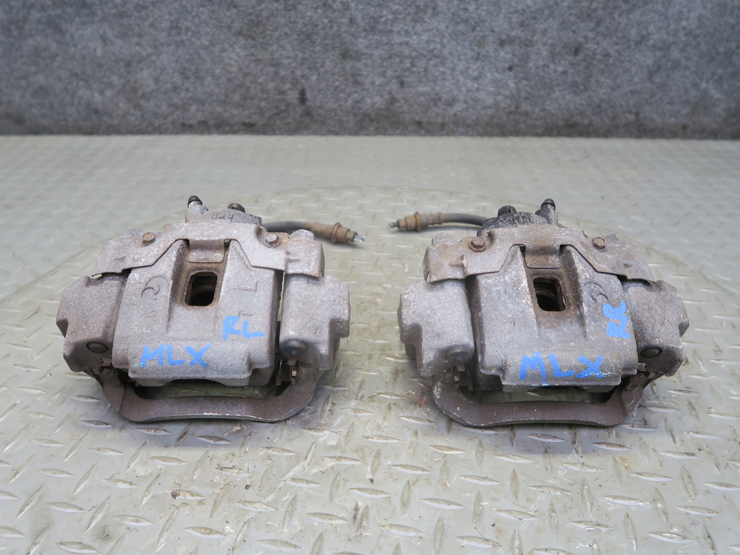 2008-2015 Lexus URJ201L LX570 Rear Left & Right Side Brake Caliper Set of 2