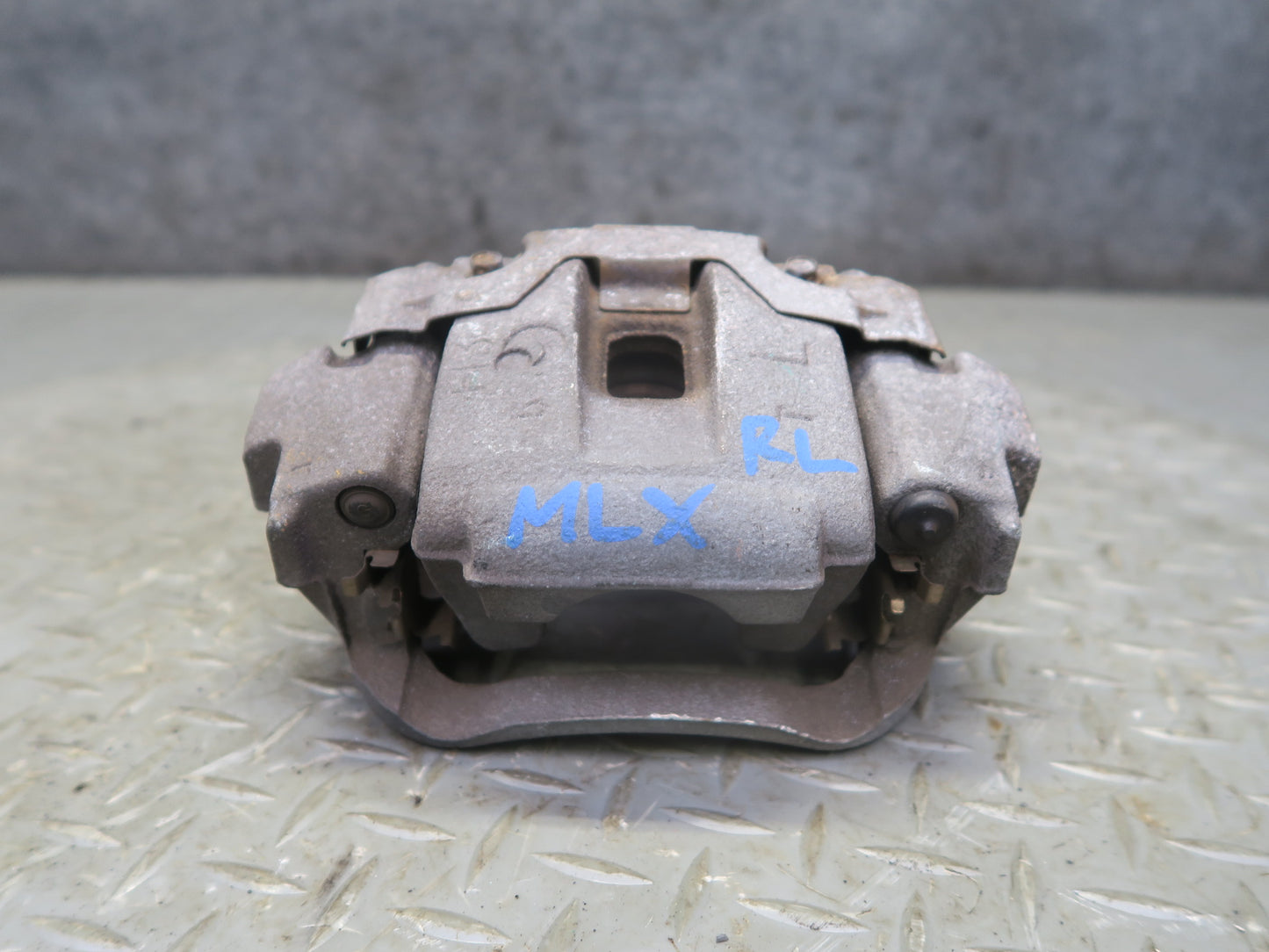 2008-2015 Lexus URJ201L LX570 Rear Left & Right Side Brake Caliper Set of 2