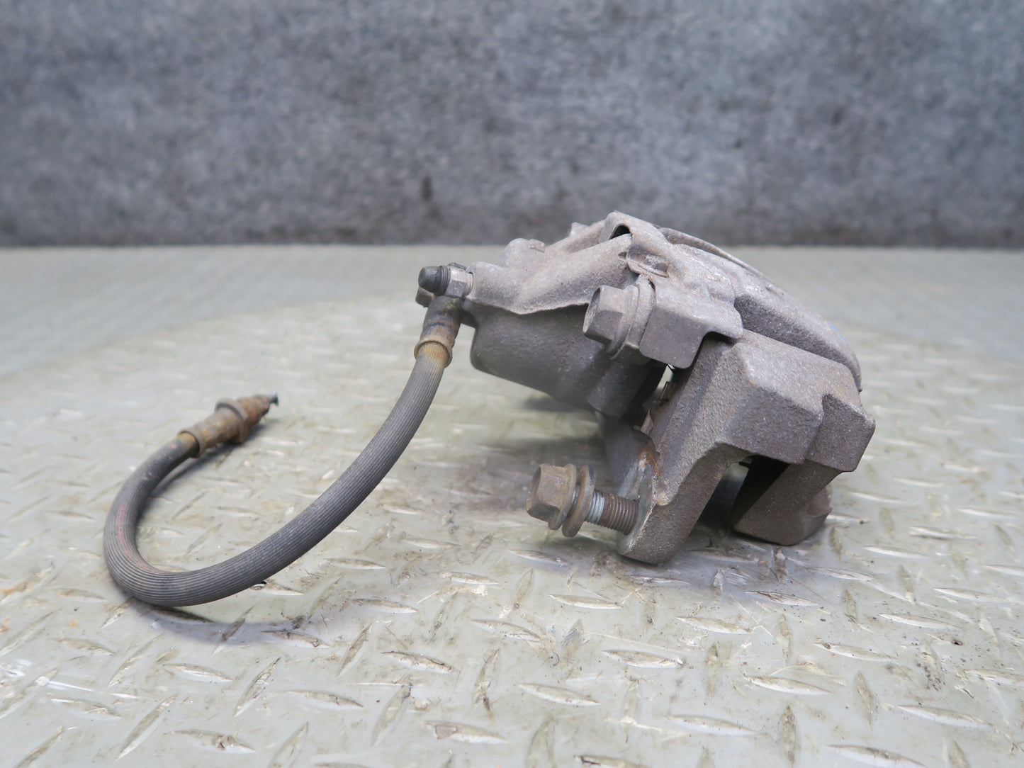2008-2015 Lexus URJ201L LX570 Rear Left & Right Side Brake Caliper Set of 2