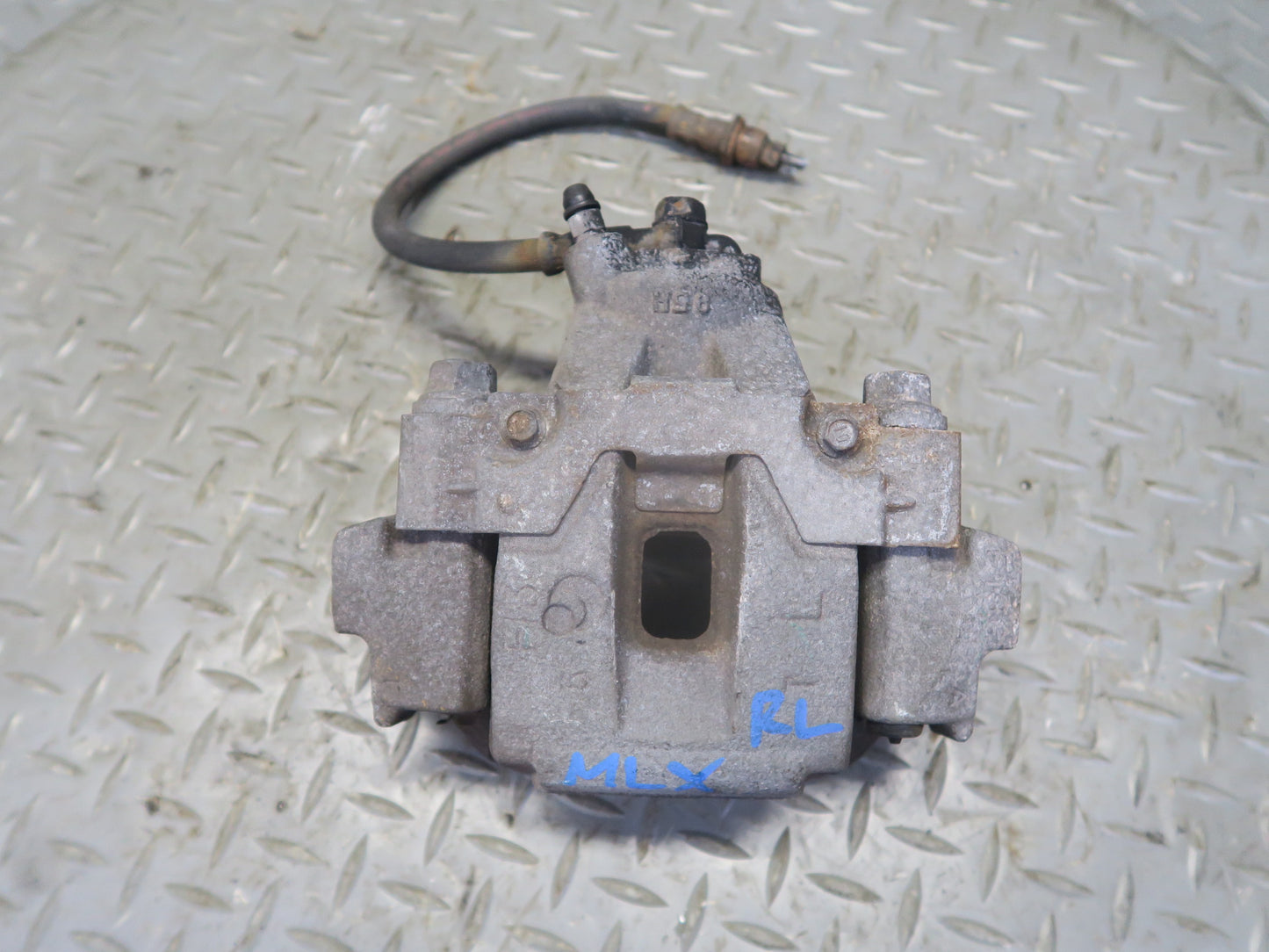 2008-2015 Lexus URJ201L LX570 Rear Left & Right Side Brake Caliper Set of 2