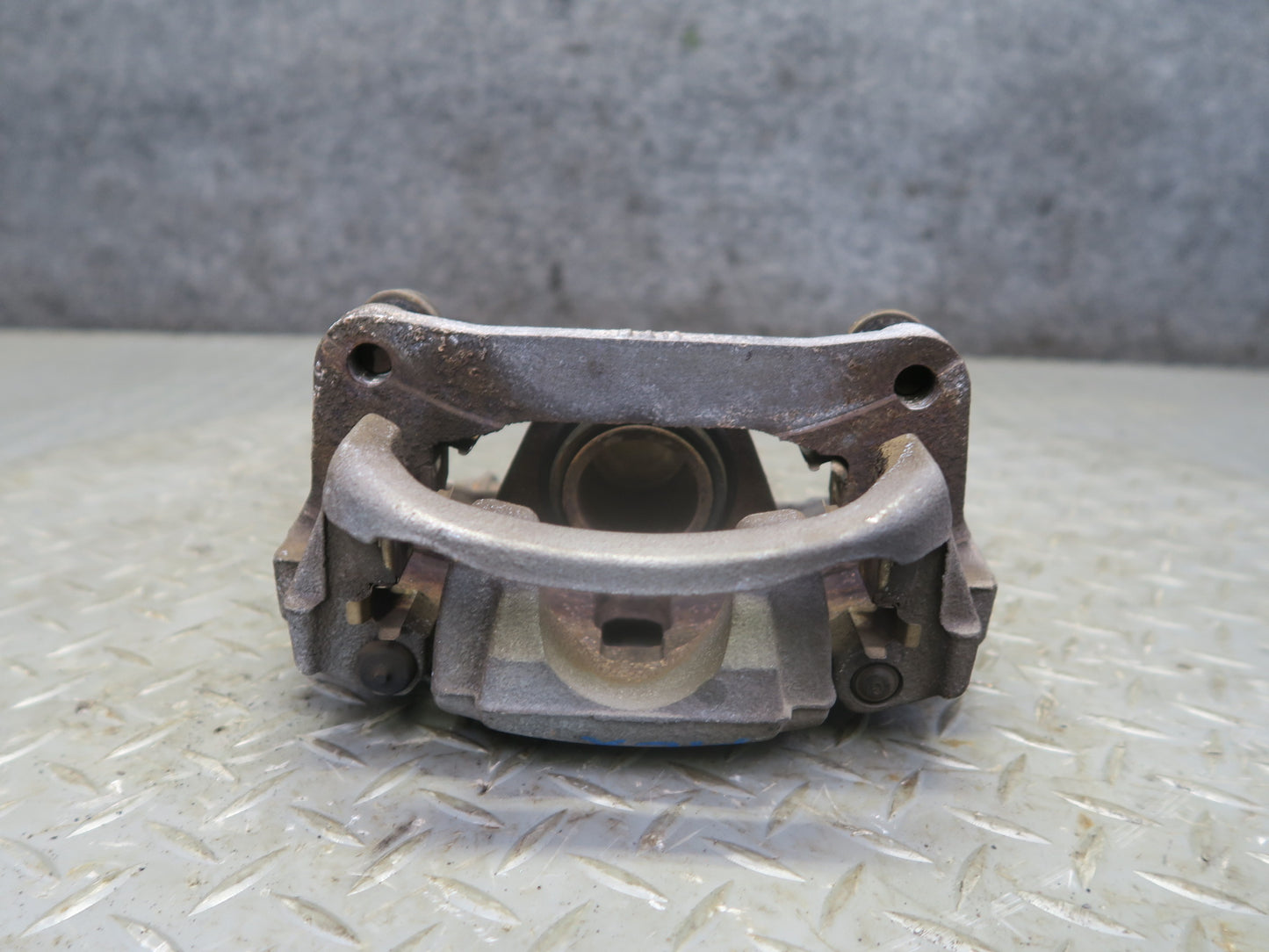 2008-2015 Lexus URJ201L LX570 Rear Left & Right Side Brake Caliper Set of 2