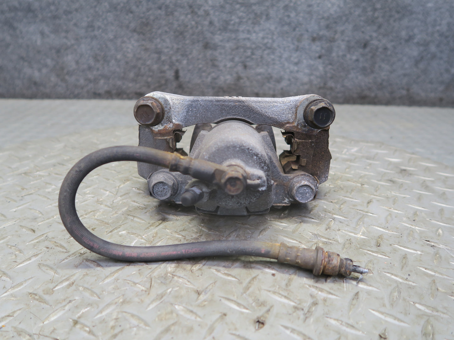2008-2015 Lexus URJ201L LX570 Rear Left & Right Side Brake Caliper Set of 2
