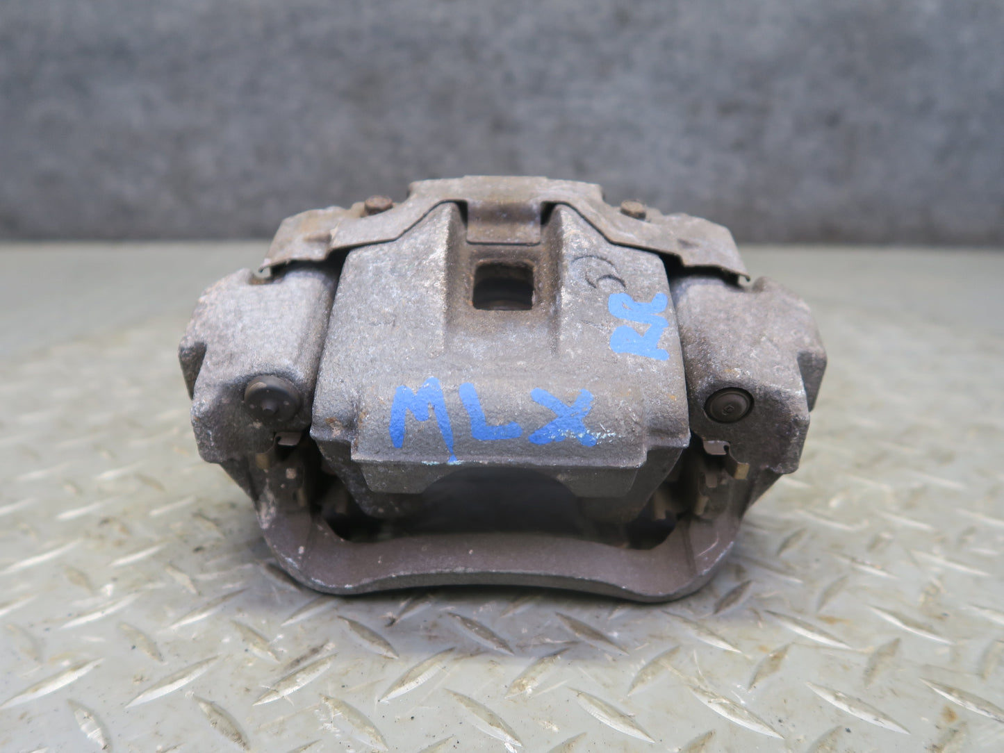 2008-2015 Lexus URJ201L LX570 Rear Left & Right Side Brake Caliper Set of 2