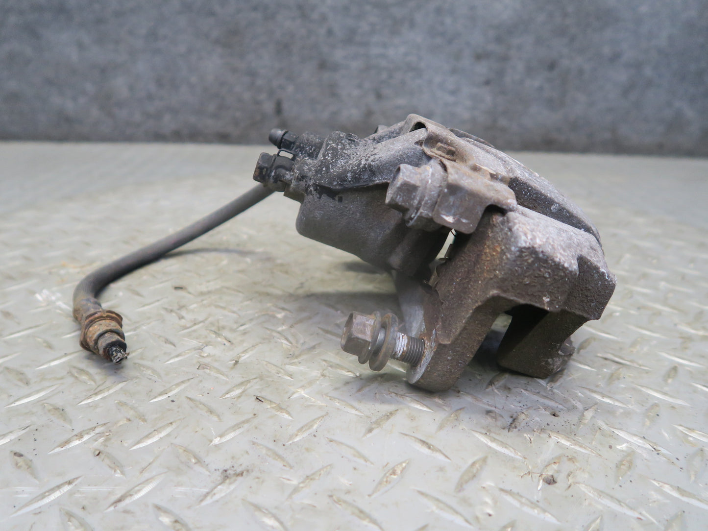 2008-2015 Lexus URJ201L LX570 Rear Left & Right Side Brake Caliper Set of 2