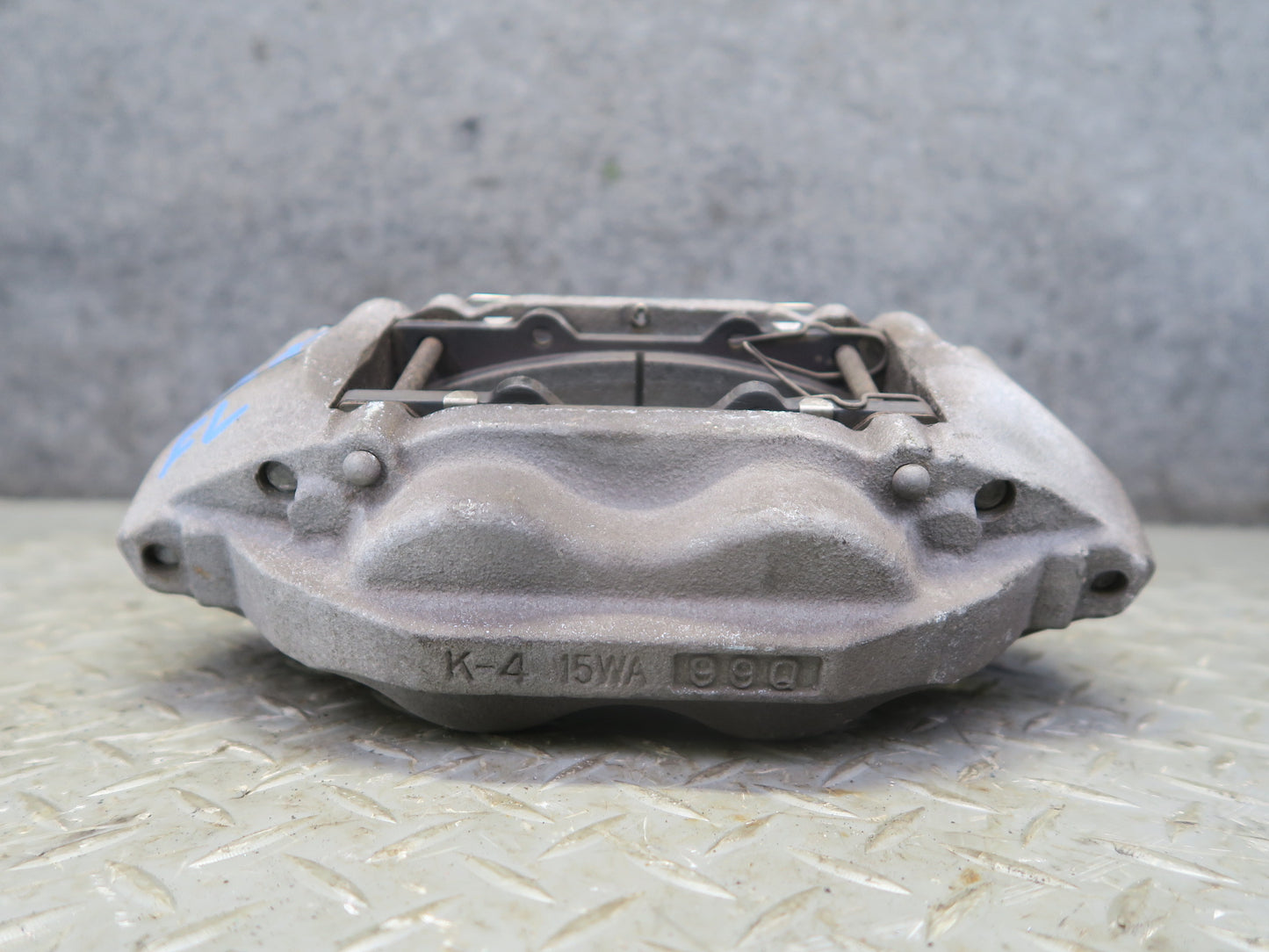 2008-2015 Lexus URJ201L LX570 Front Left & Right Side Brake Caliper Set of 2