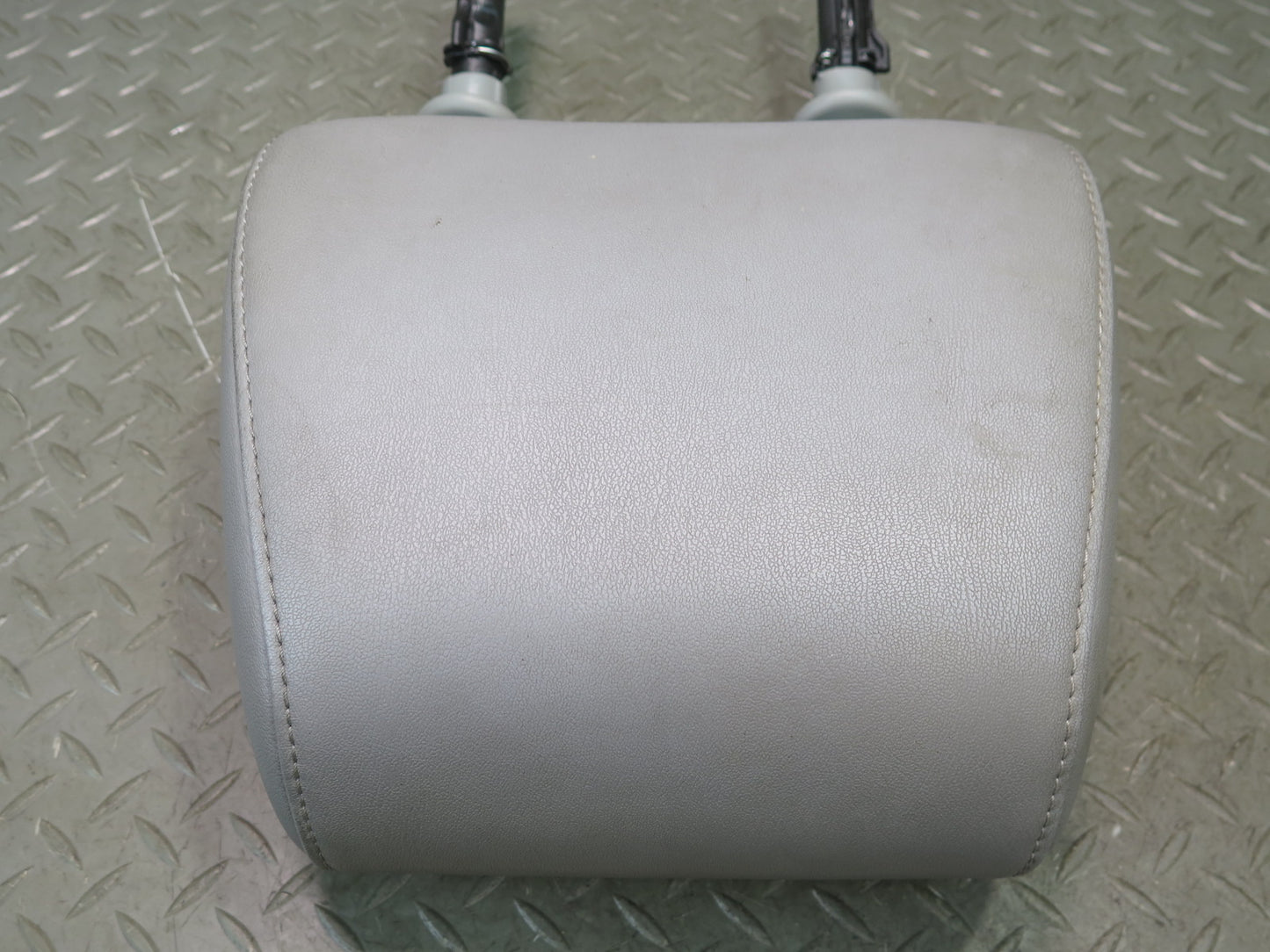 16-24 Chevrolet Camaro SS Set of 2 Front Left & Right Seat Headrest Gray OEM