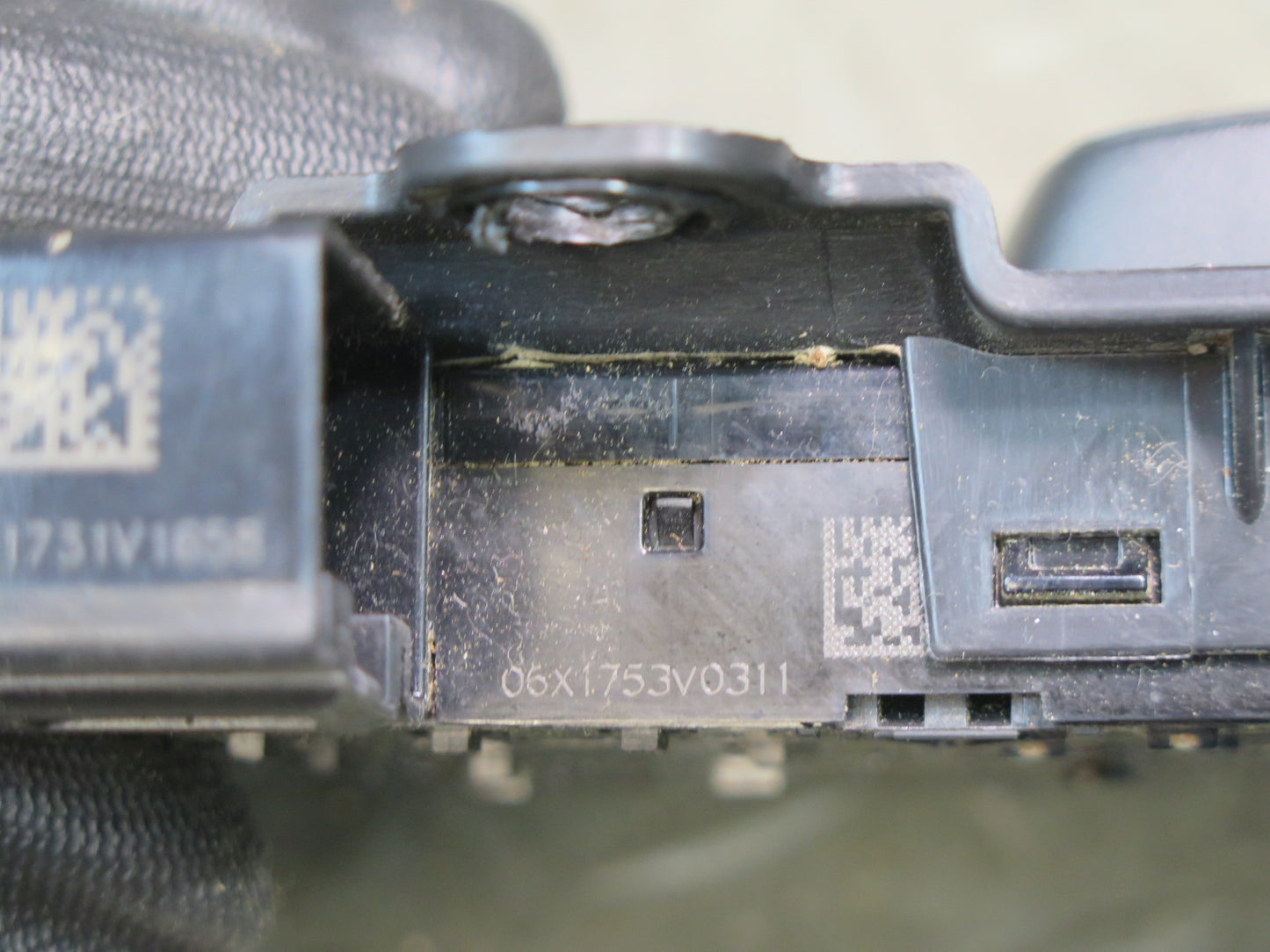16-24 Chevrolet Camaro Front Right Passenger Seat Switch 23248803 OEM