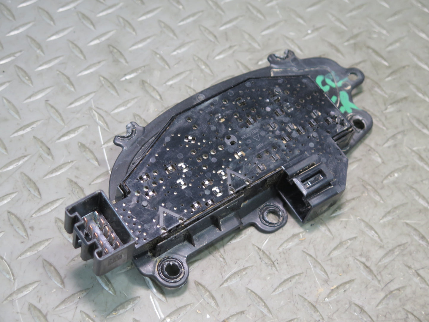 16-24 Chevrolet Camaro Front Right Passenger Seat Switch 23248803 OEM