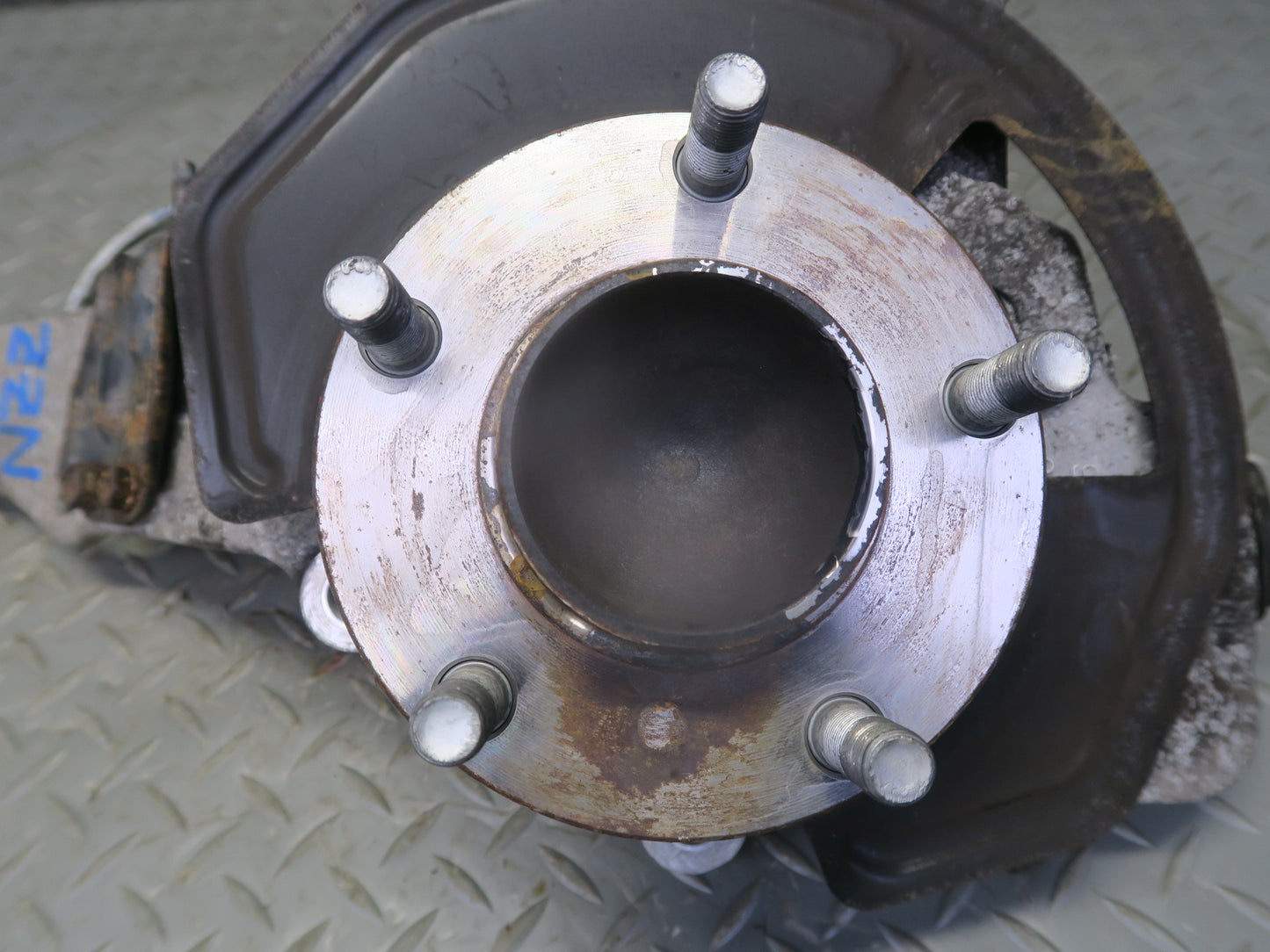2004 Nissan Z33 350Z Convert Front Left Spindle Knuckle Wheel Hub Bearing OEM