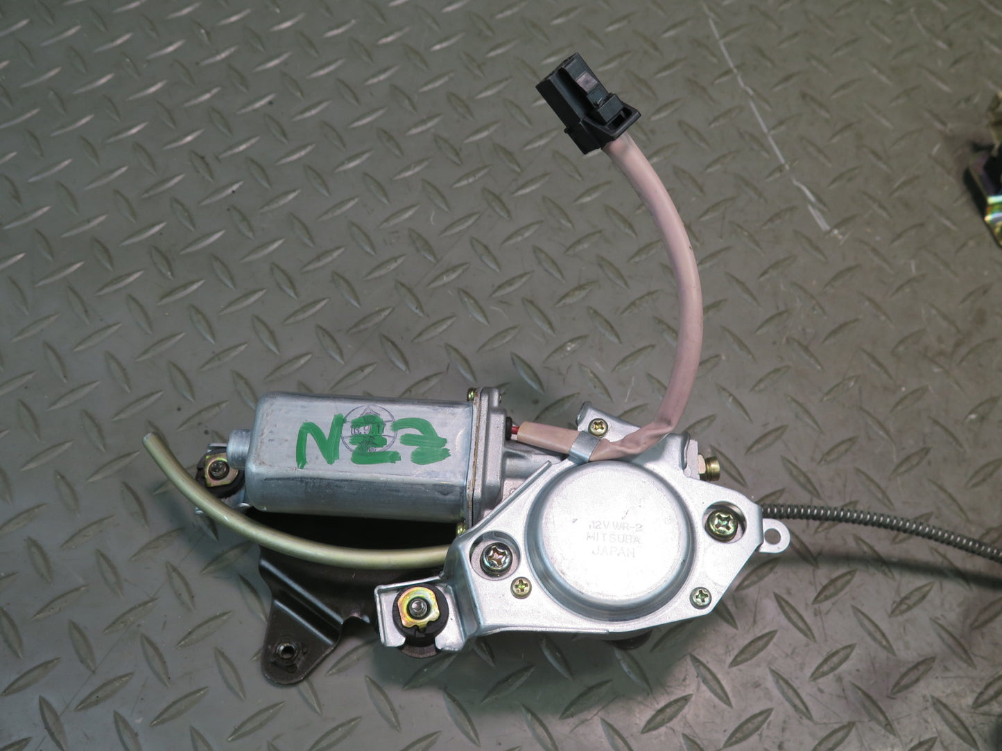 04-09 Nissan 350Z Convertible TOP Tonneau Cover Lid Lock Actuator Motor Set OEM