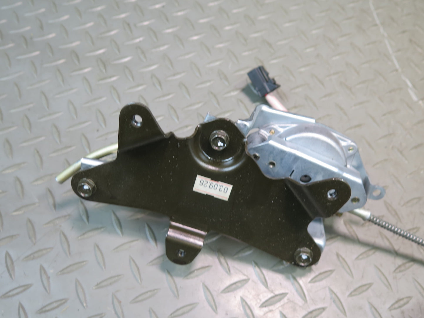 04-09 Nissan 350Z Convertible TOP Tonneau Cover Lid Lock Actuator Motor Set OEM