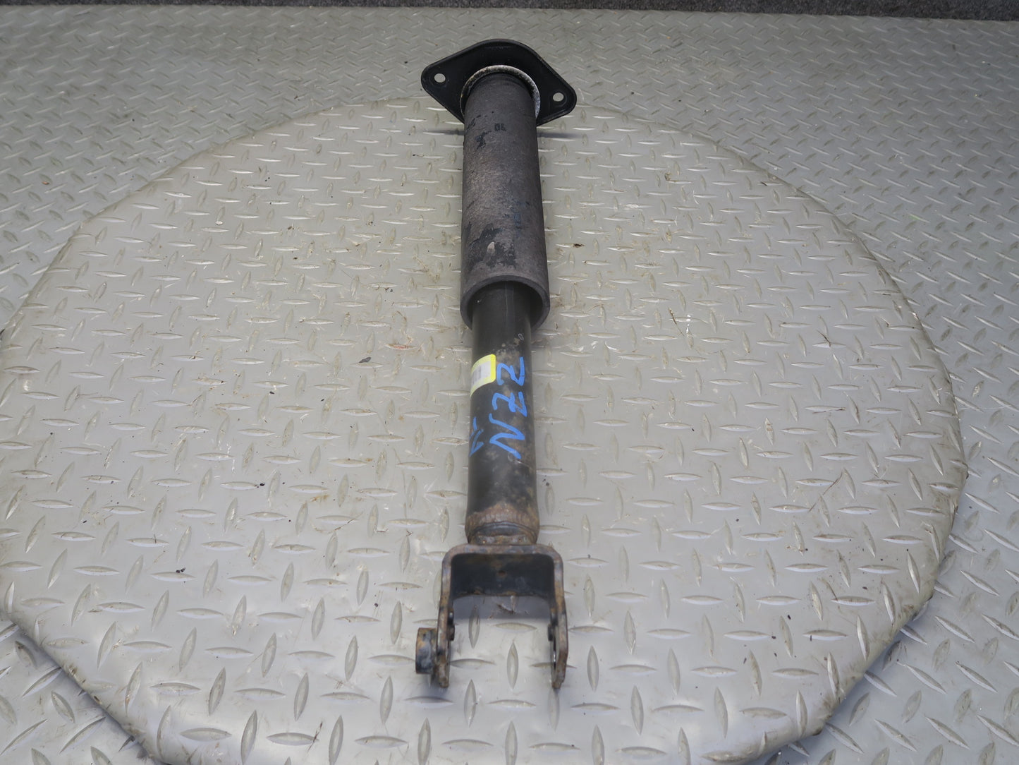 03-05 Nissan Z33 350Z Set of 2 Rear Strut Shock Absorber 34K Miles OEM