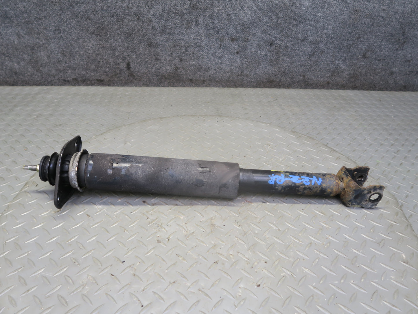 03-05 Nissan Z33 350Z Set of 2 Rear Strut Shock Absorber 34K Miles OEM