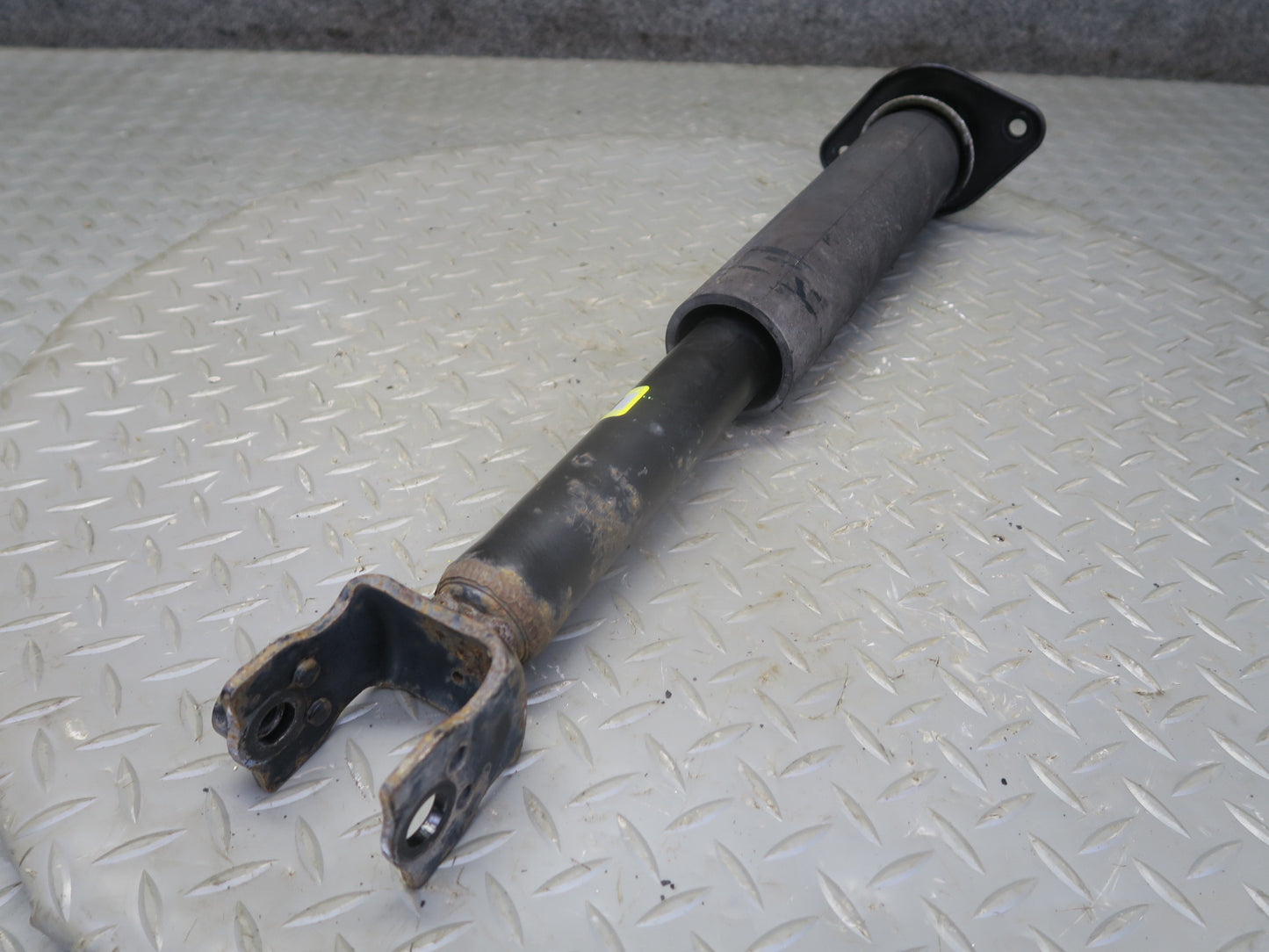 03-05 Nissan Z33 350Z Set of 2 Rear Strut Shock Absorber 34K Miles OEM