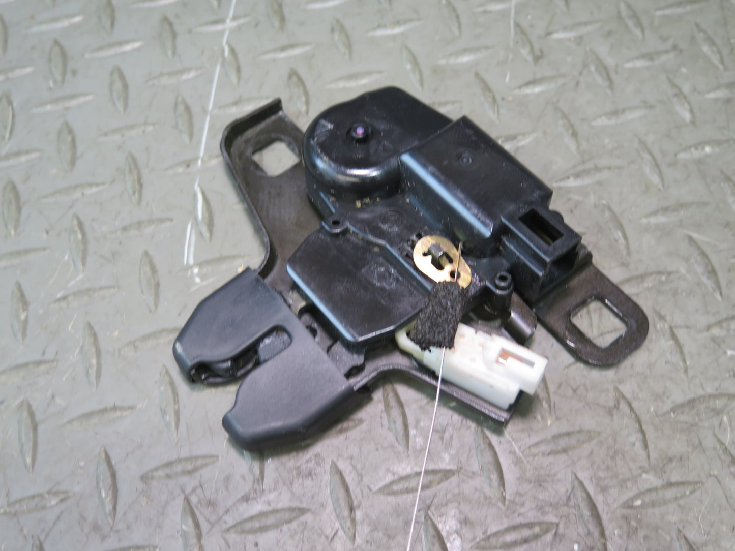 04-09 Nissan Z33 350Z Convertible Set of 2 Left & Right TOP Roof Lock Latch OEM