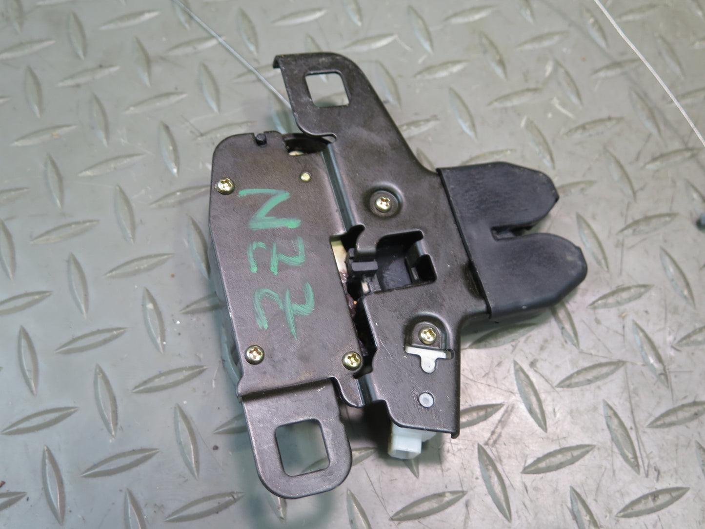 04-09 Nissan Z33 350Z Convertible Set of 2 Left & Right TOP Roof Lock Latch OEM