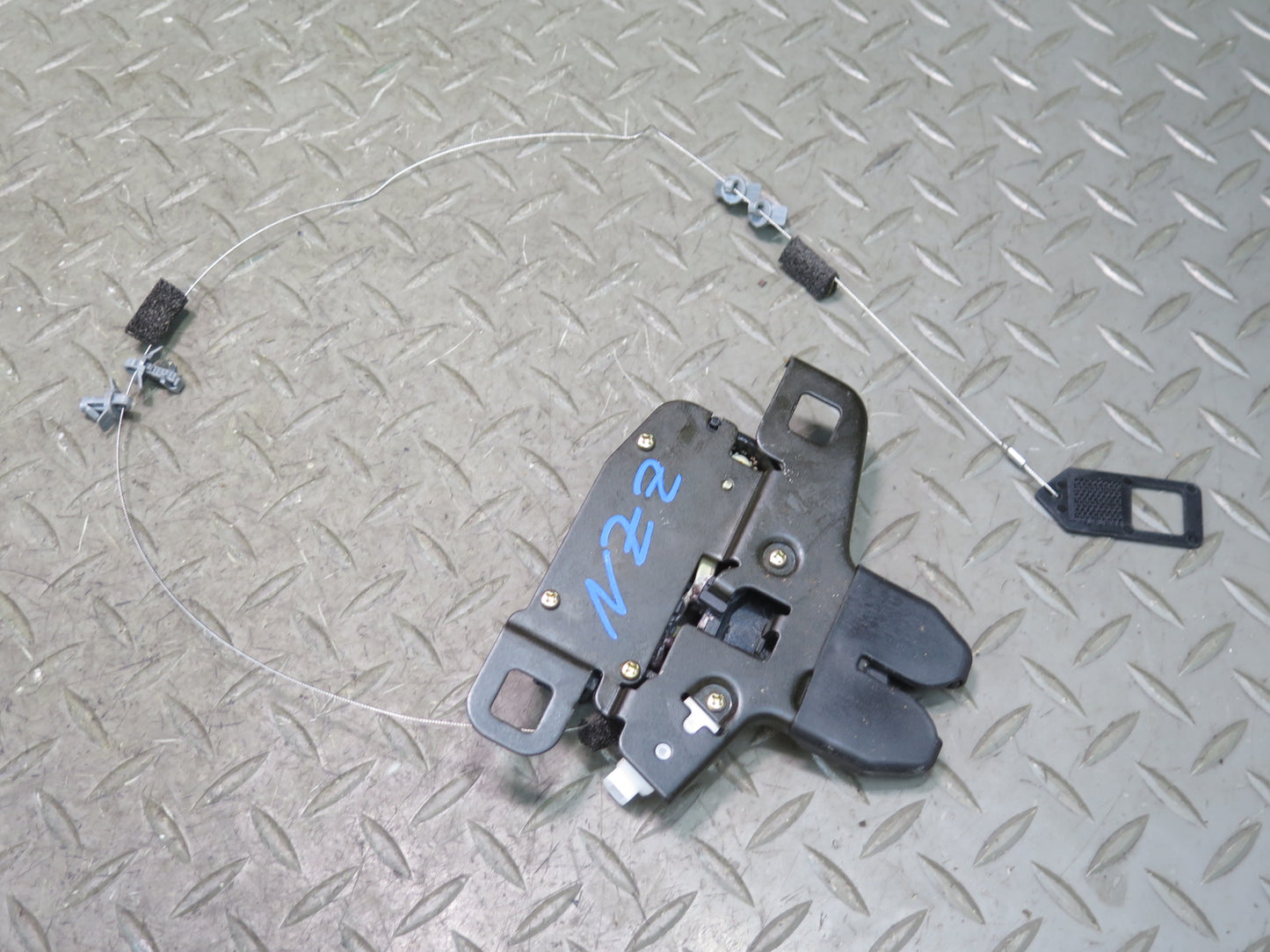 04-09 Nissan Z33 350Z Convertible Set of 2 Left & Right TOP Roof Lock Latch OEM