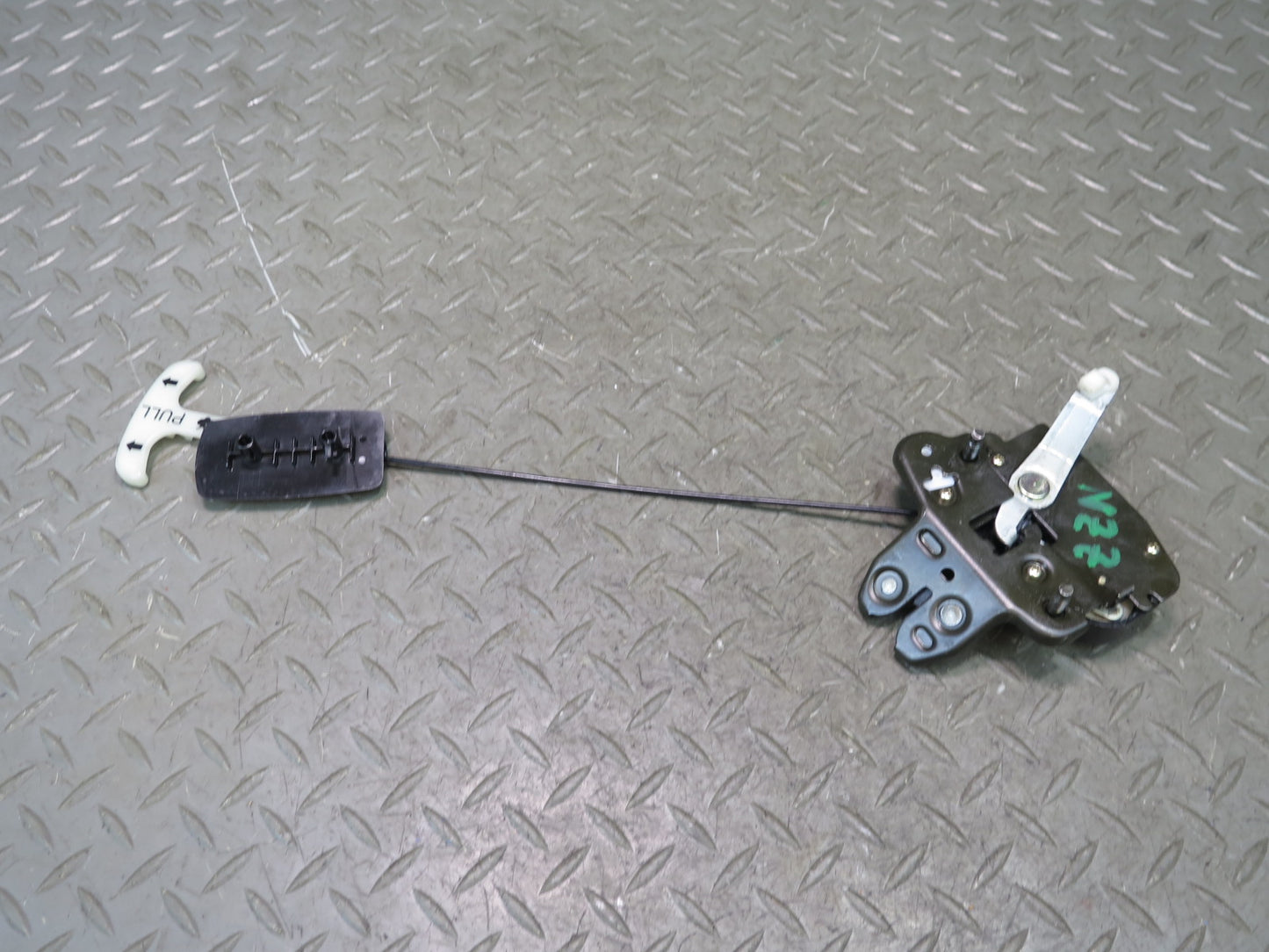 04-09 Nissan 350Z Z33 Convertible Rear Trunk Lid Lock Latch Actuator OEM