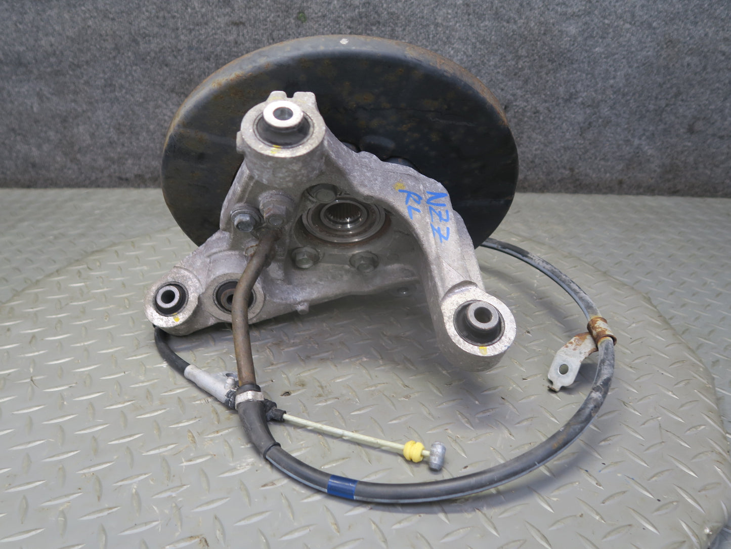03-09 Nissan Z33 350Z Rear Left Spindle Knuckle Wheel Hub Bearing 34K Miles OEM