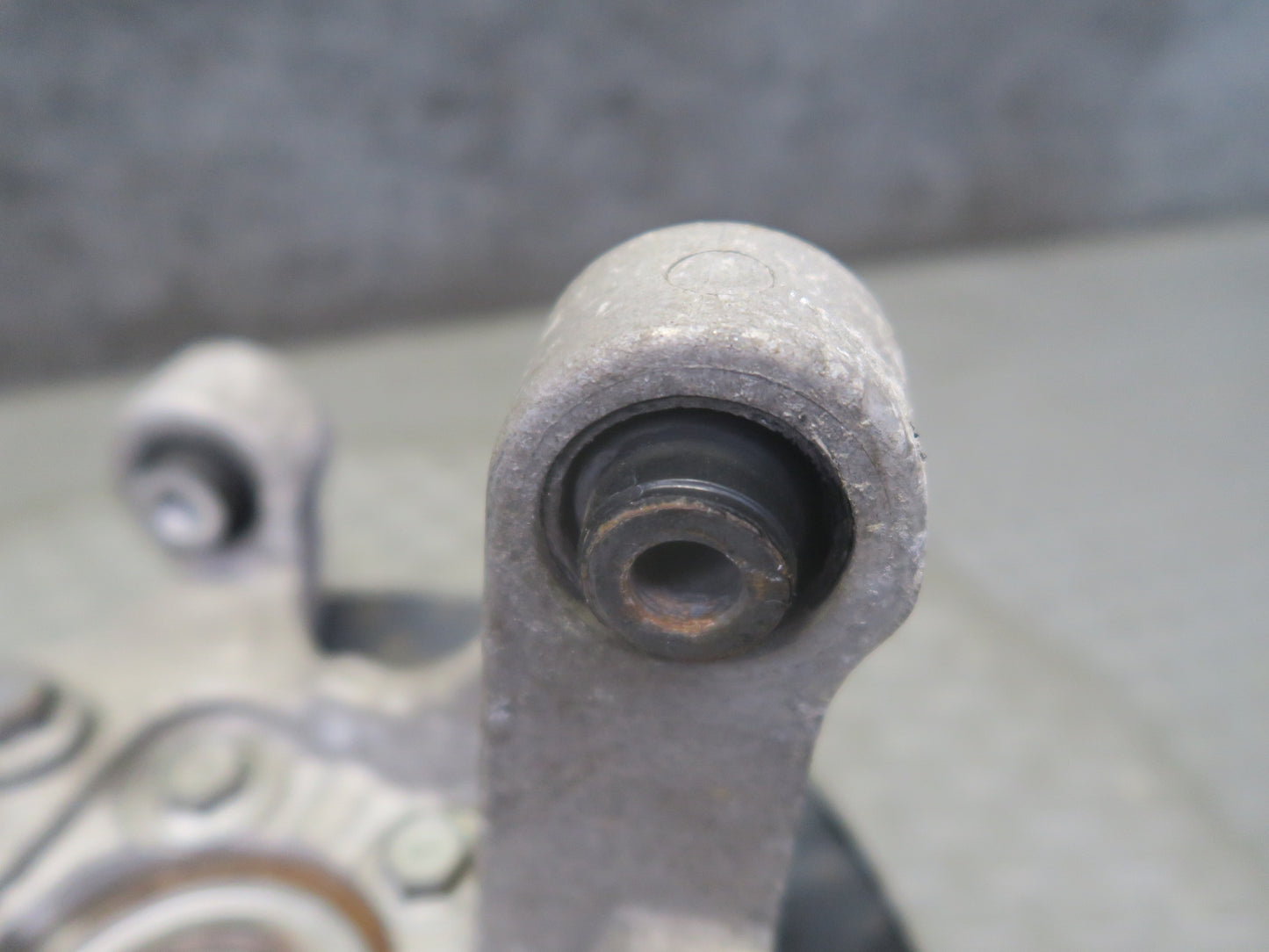 03-09 Nissan Z33 350Z Rear Left Spindle Knuckle Wheel Hub Bearing 34K Miles OEM