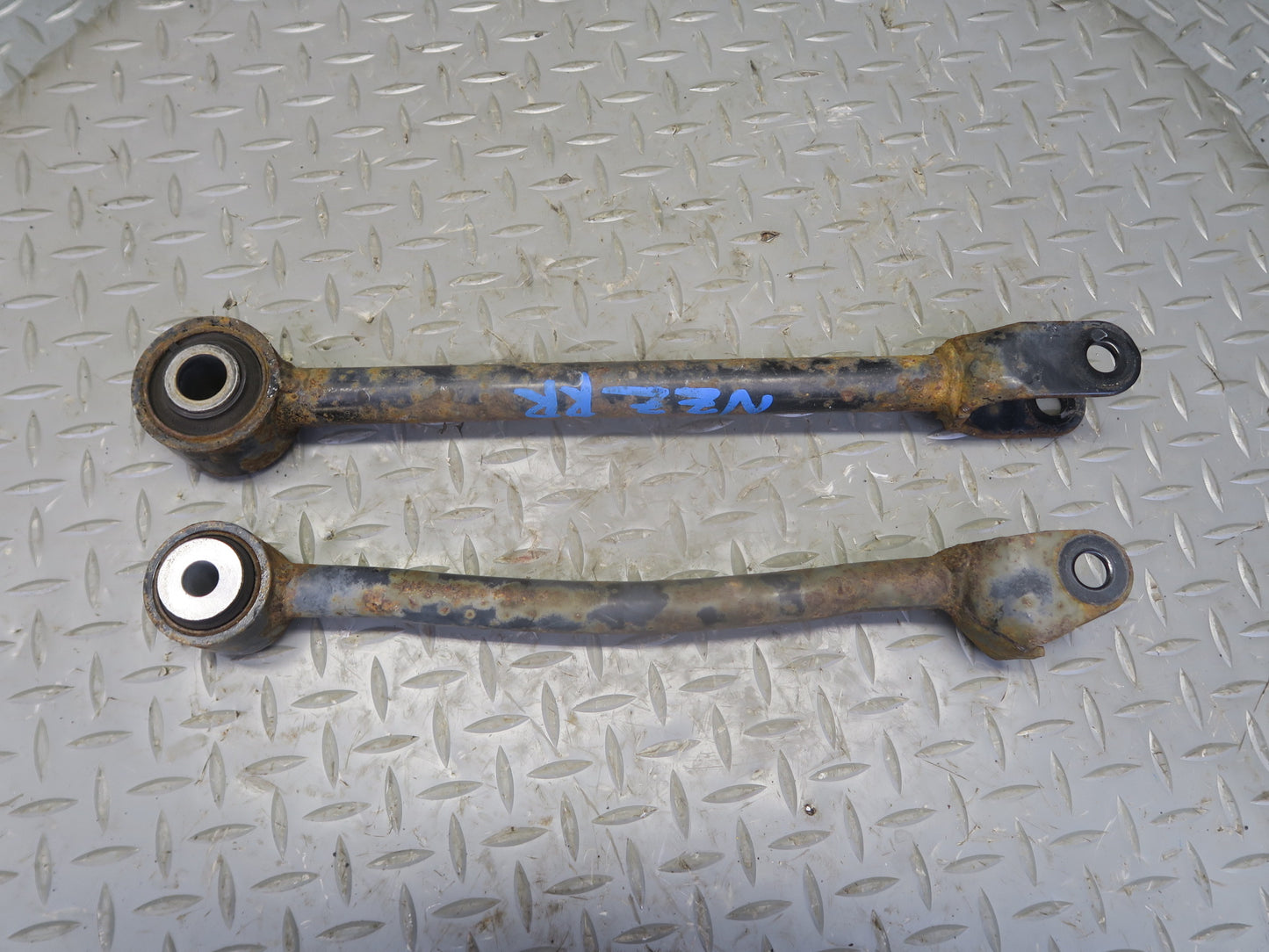 04-06 Nissan 350Z Z33 Convert Set of 3 Rear Right Suspension Control Arm OEM