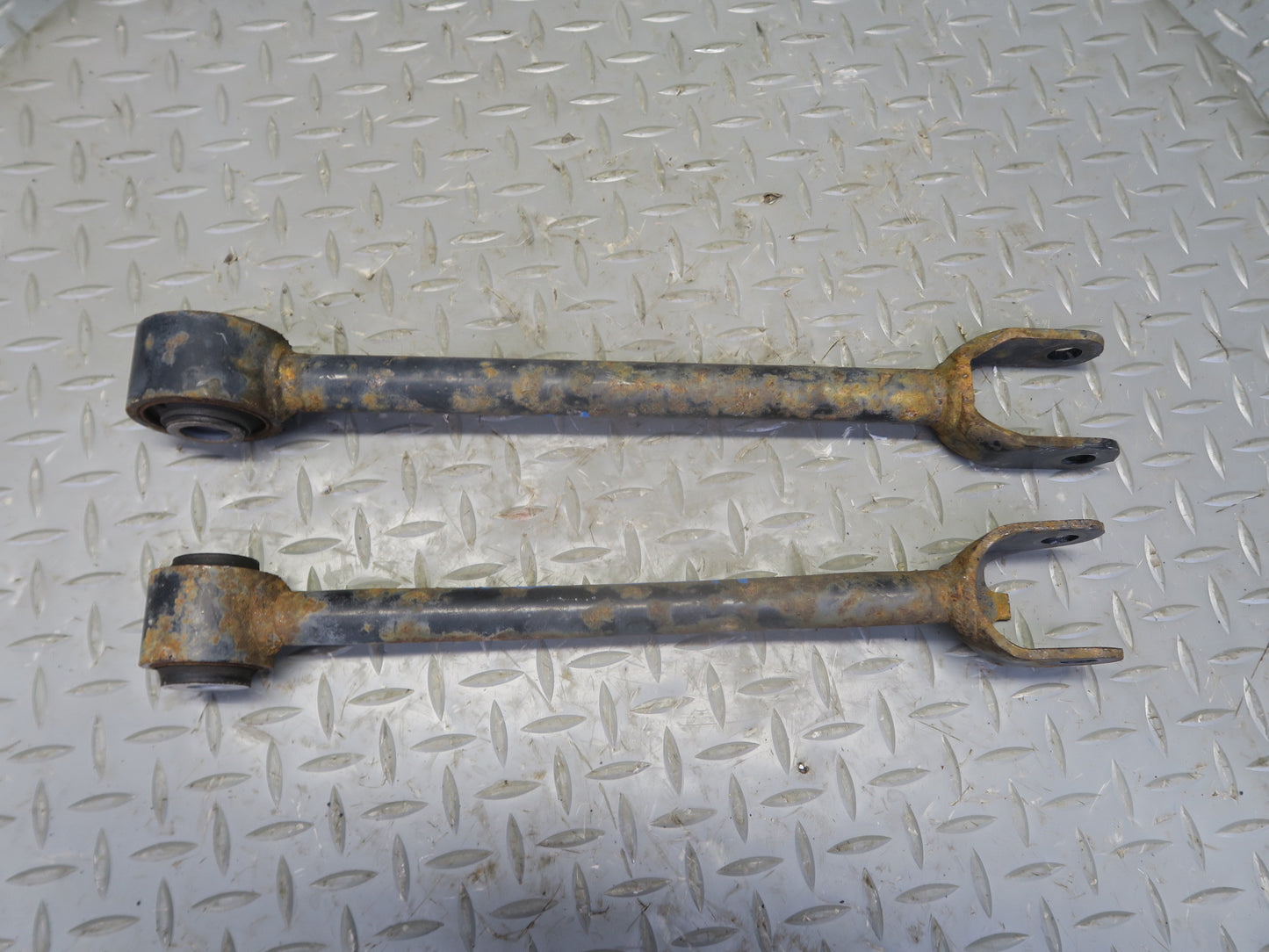 04-06 Nissan 350Z Z33 Convert Set of 3 Rear Right Suspension Control Arm OEM