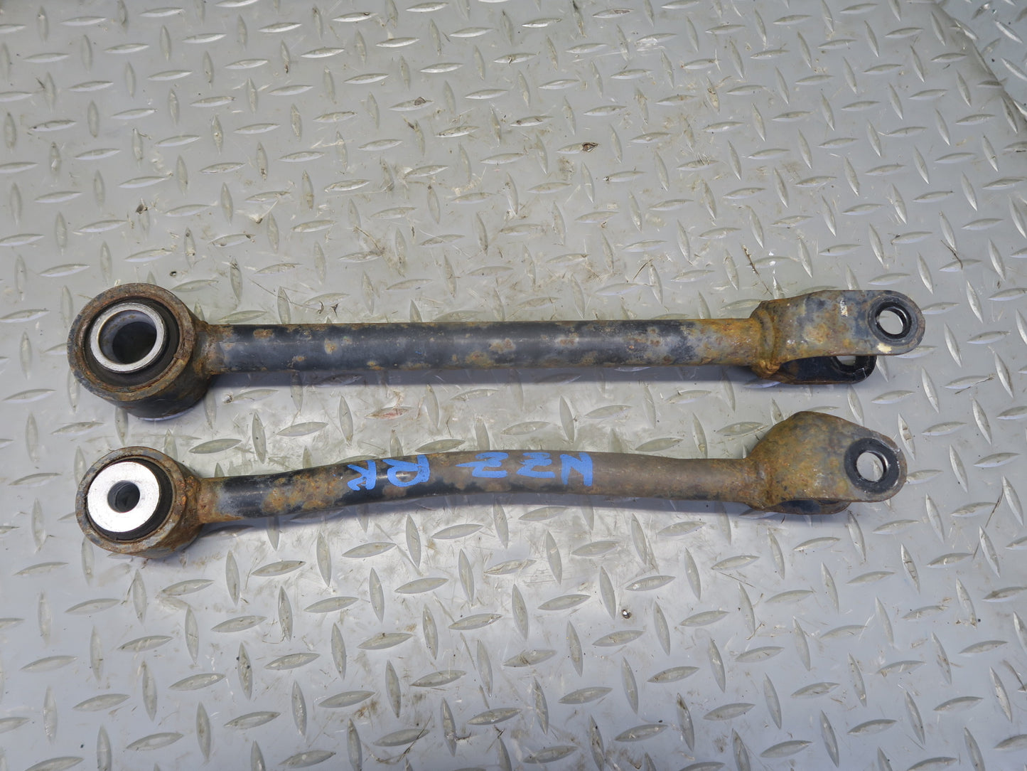 04-06 Nissan 350Z Z33 Convert Set of 3 Rear Right Suspension Control Arm OEM