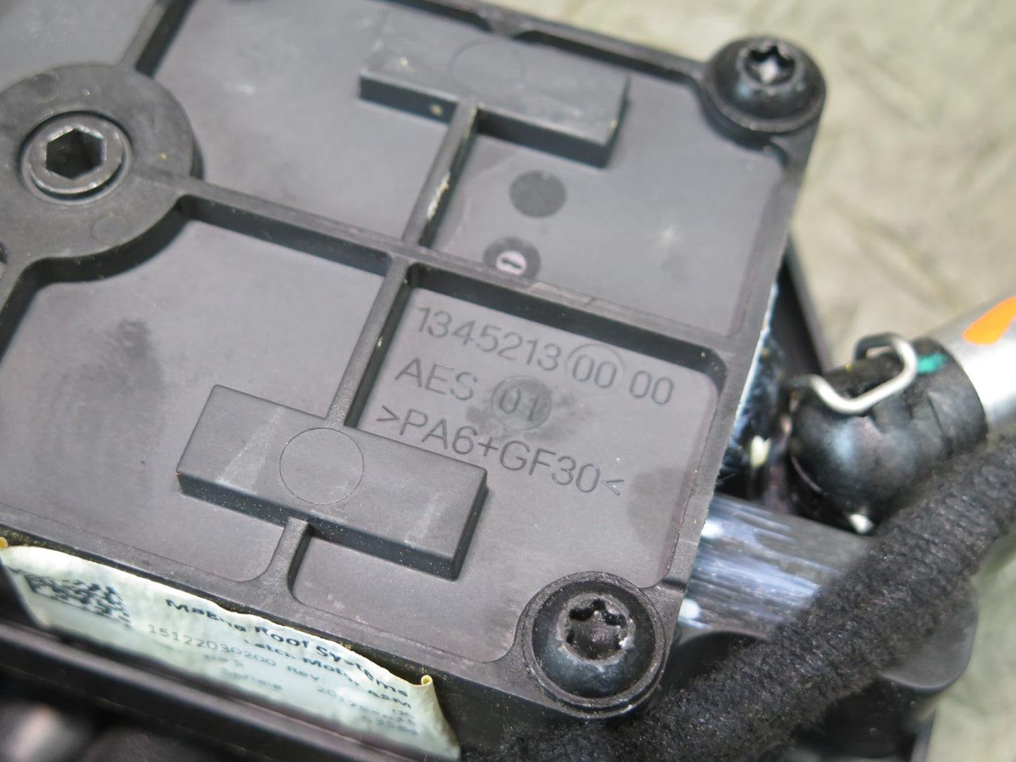 16-24 Chevrolet Camaro SS Convertible TOP Roof Lock Latch Motor Assembly OEM