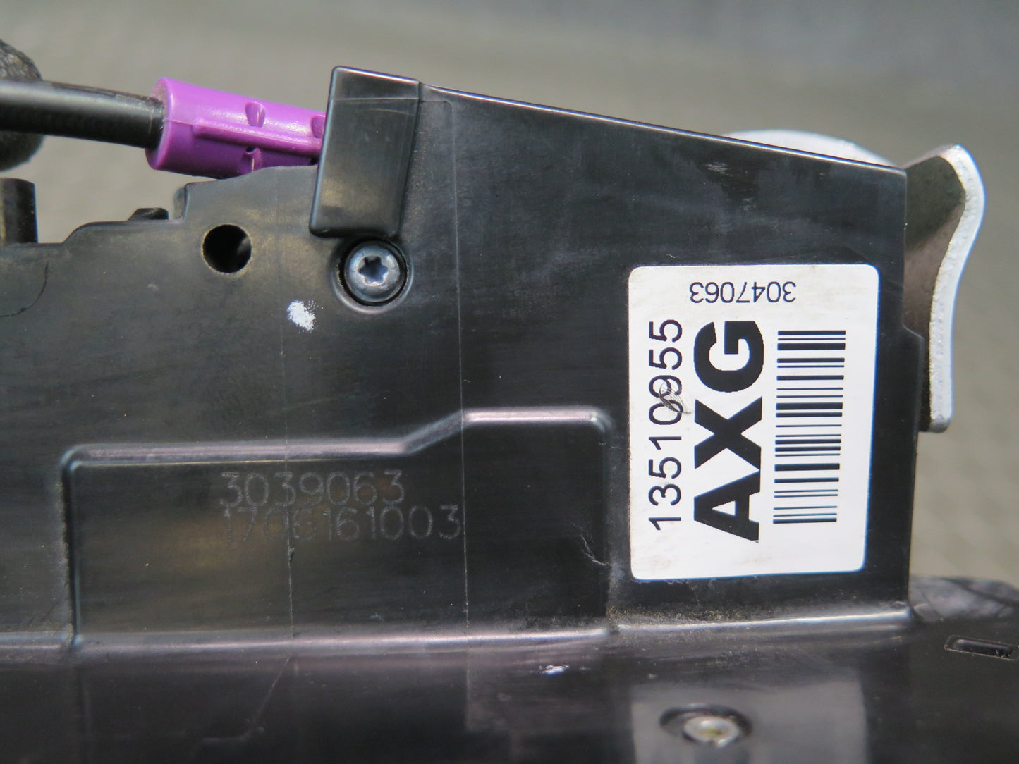 16-24 Chevrolet Camaro SS Left Driver Door Lock Latch Actuator 13510955 OEM