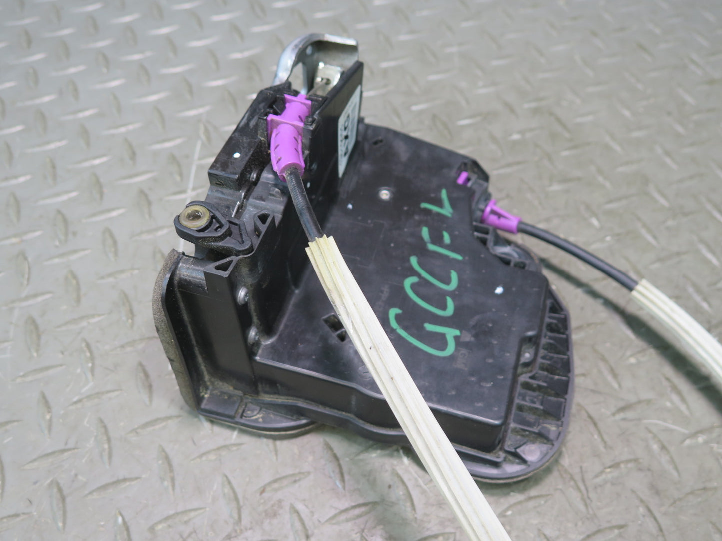 16-24 Chevrolet Camaro SS Left Driver Door Lock Latch Actuator 13510955 OEM