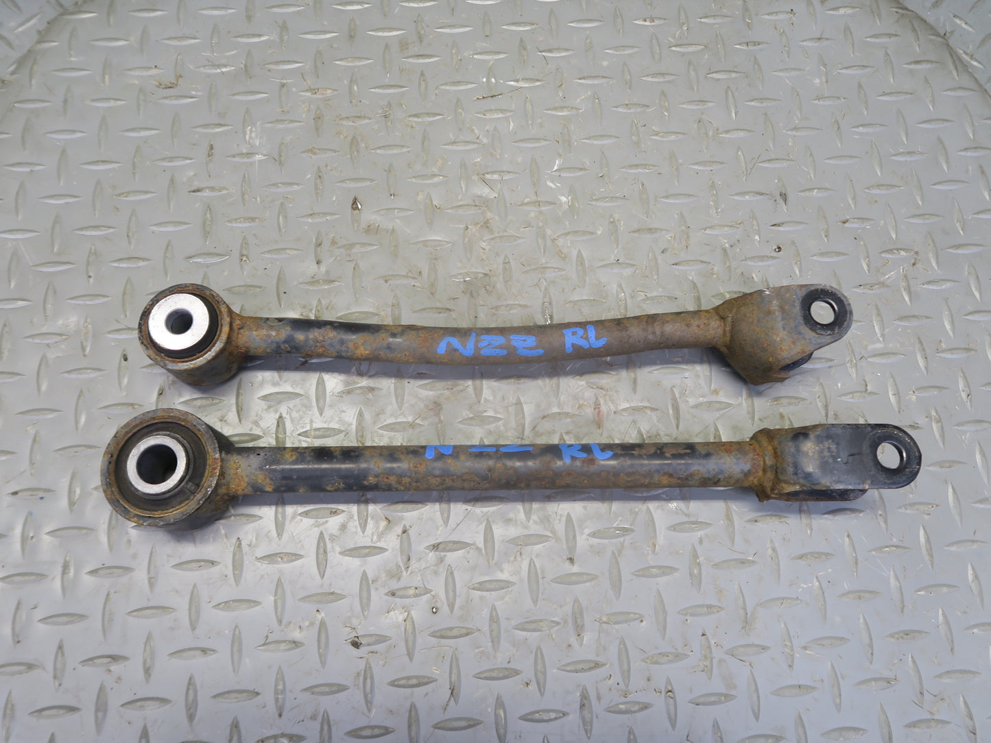 04-06 Nissan 350Z Z33 Convert Set of 3 Rear Left Suspension Control Arm OEM