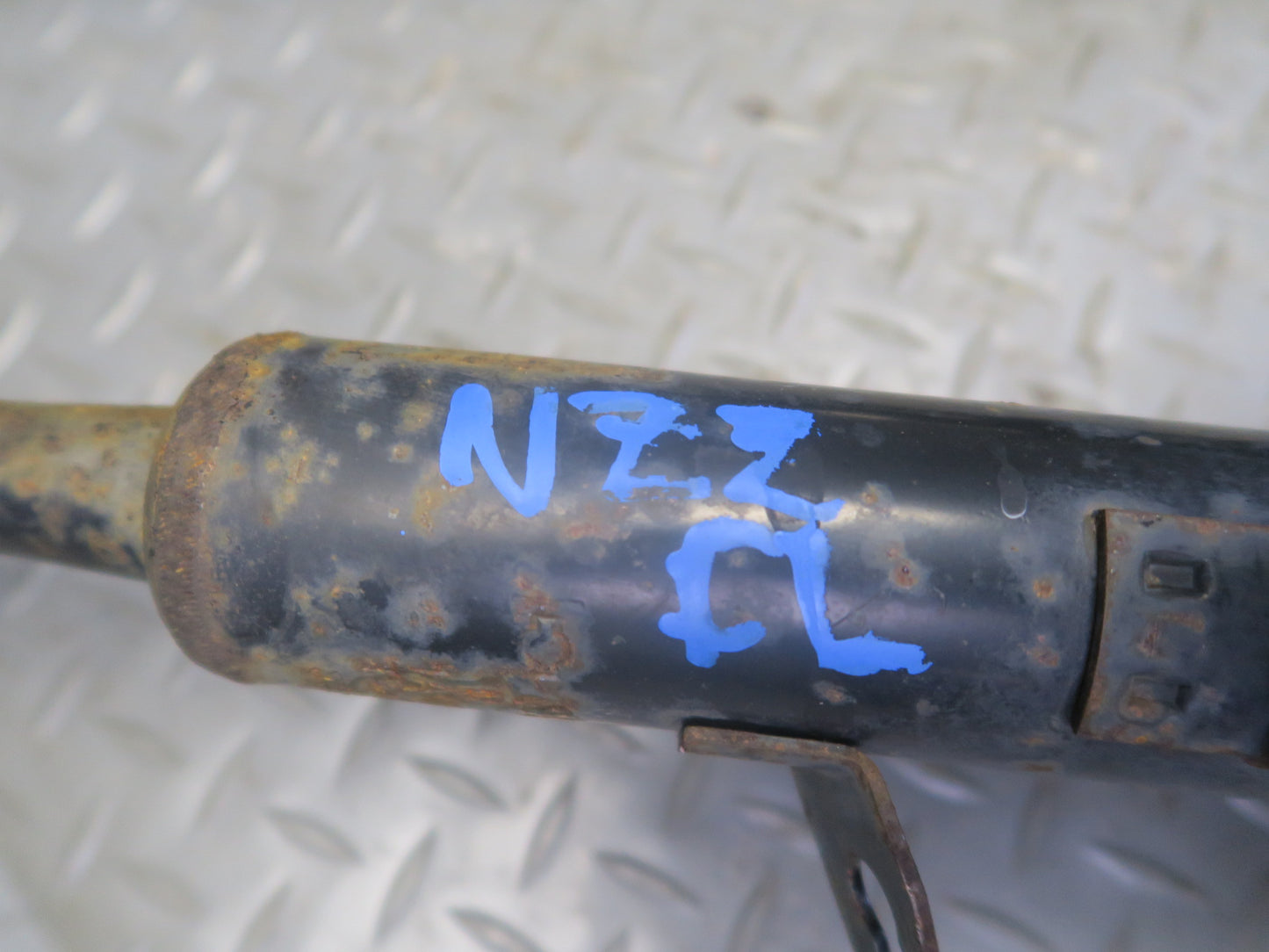 04-05 Nissan Z33 350Z Convertible Set of 2 Front Strut Shock Absorber 34K OEM