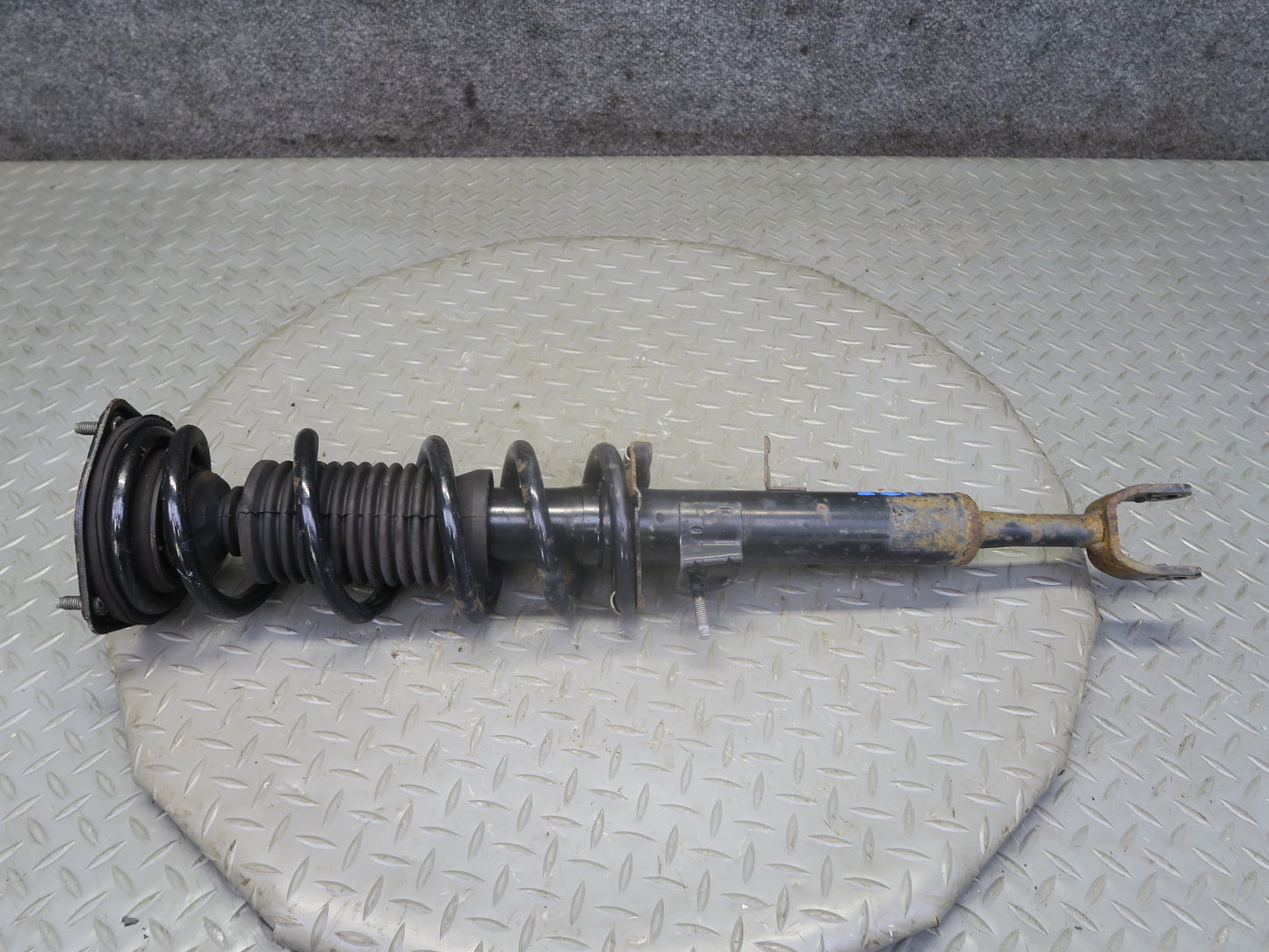 04-05 Nissan Z33 350Z Convertible Set of 2 Front Strut Shock Absorber 34K OEM