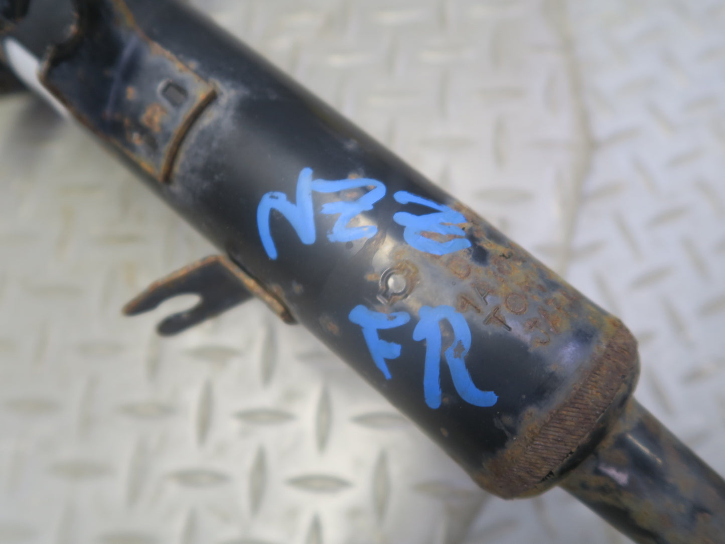 04-05 Nissan Z33 350Z Convertible Set of 2 Front Strut Shock Absorber 34K OEM