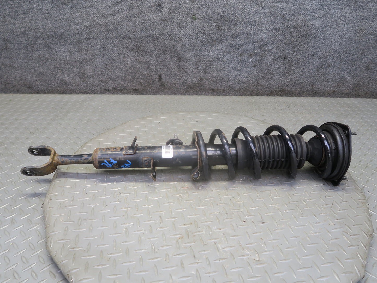 04-05 Nissan Z33 350Z Convertible Set of 2 Front Strut Shock Absorber 34K OEM