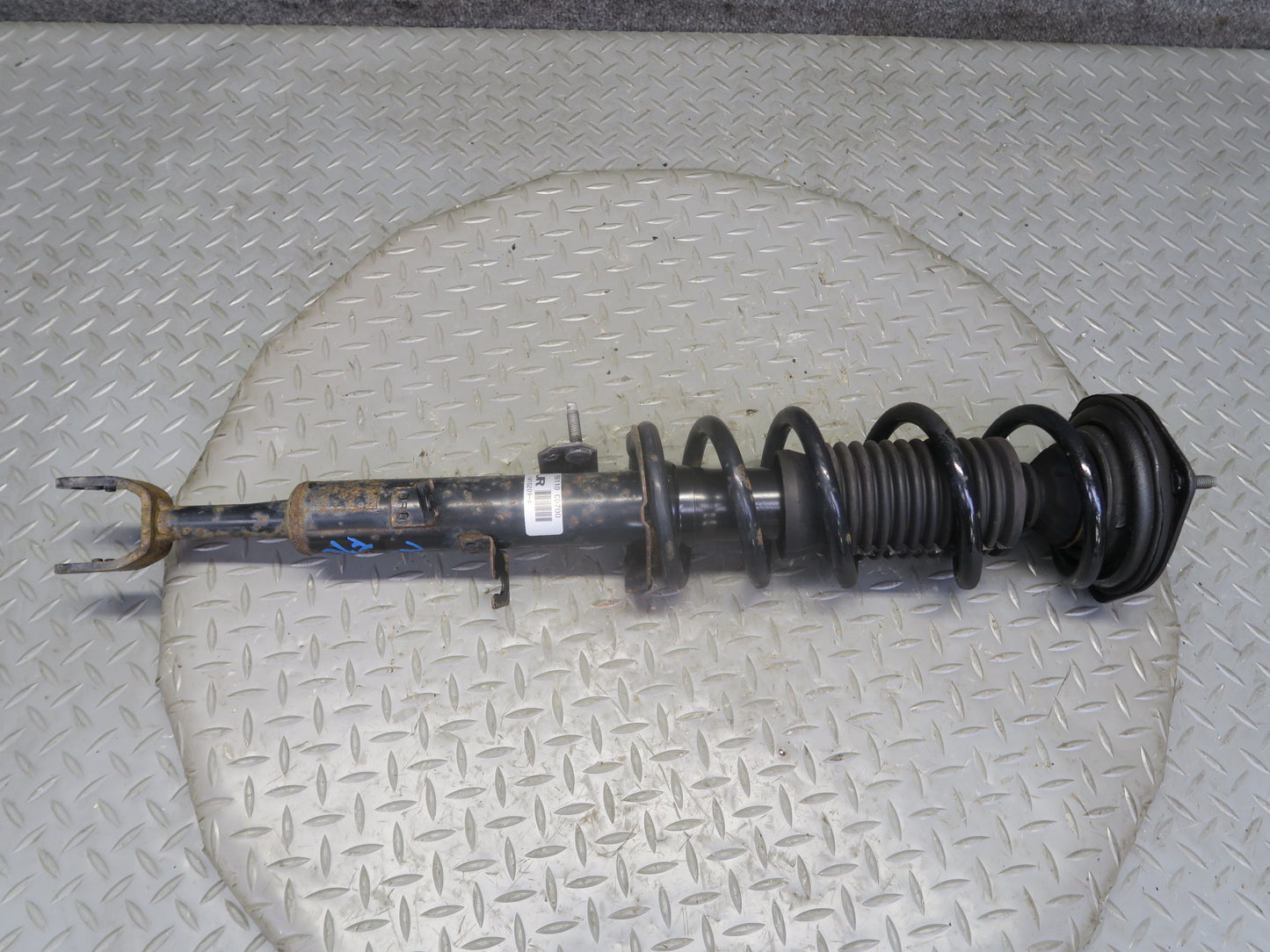 04-05 Nissan Z33 350Z Convertible Set of 2 Front Strut Shock Absorber 34K OEM