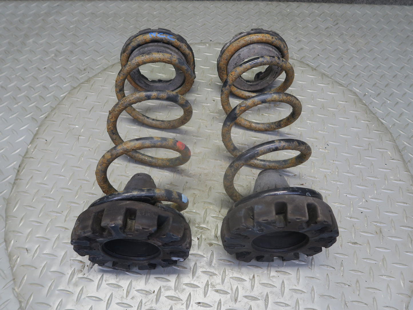 04-09 Nissan 350Z Z33 Convertible Set of 2 Rear Left & Right Coil Spring 34K OEM